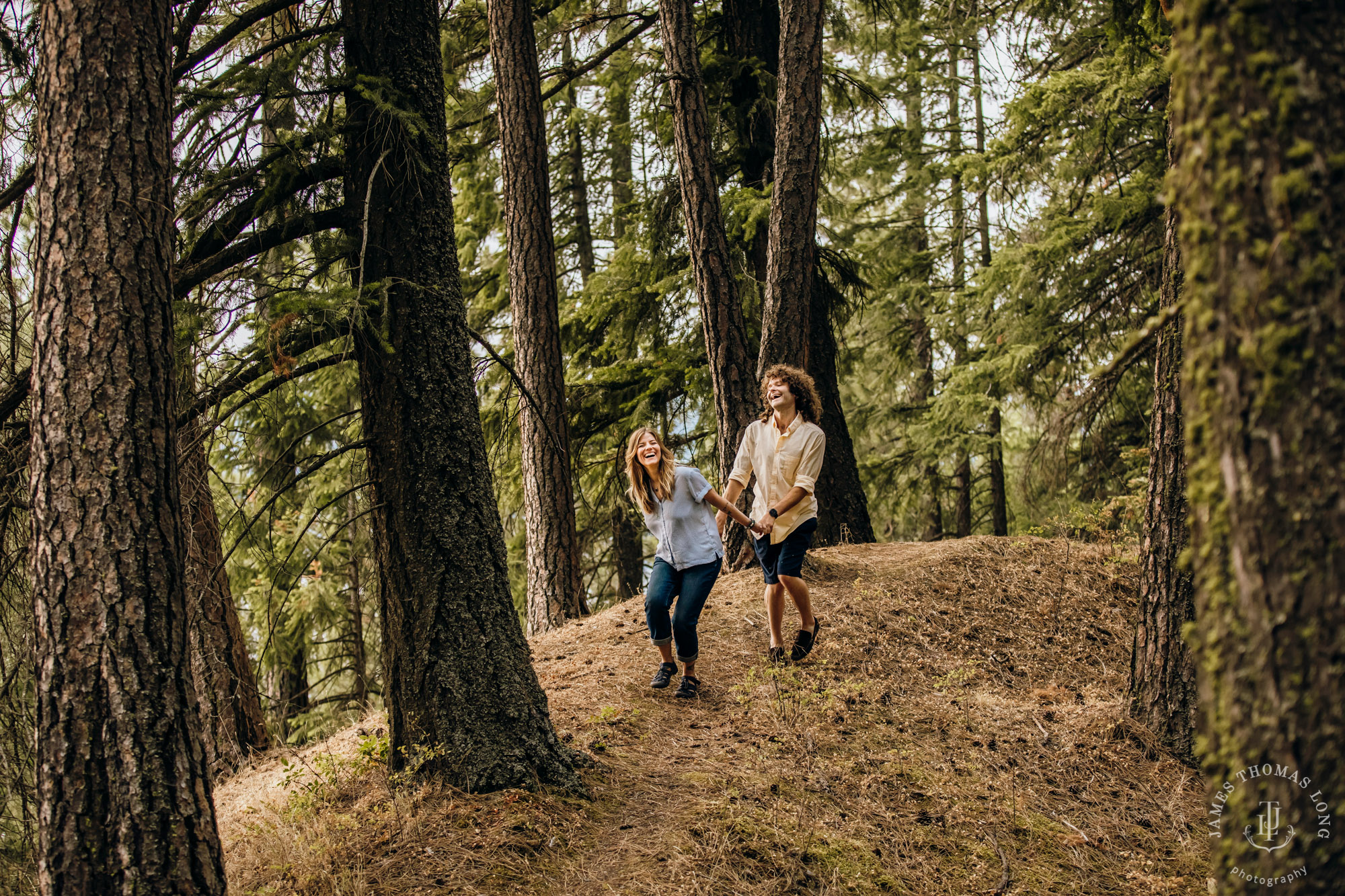 Large family photography session by Snoqualmie Family Photographer James Thomas Long Photography