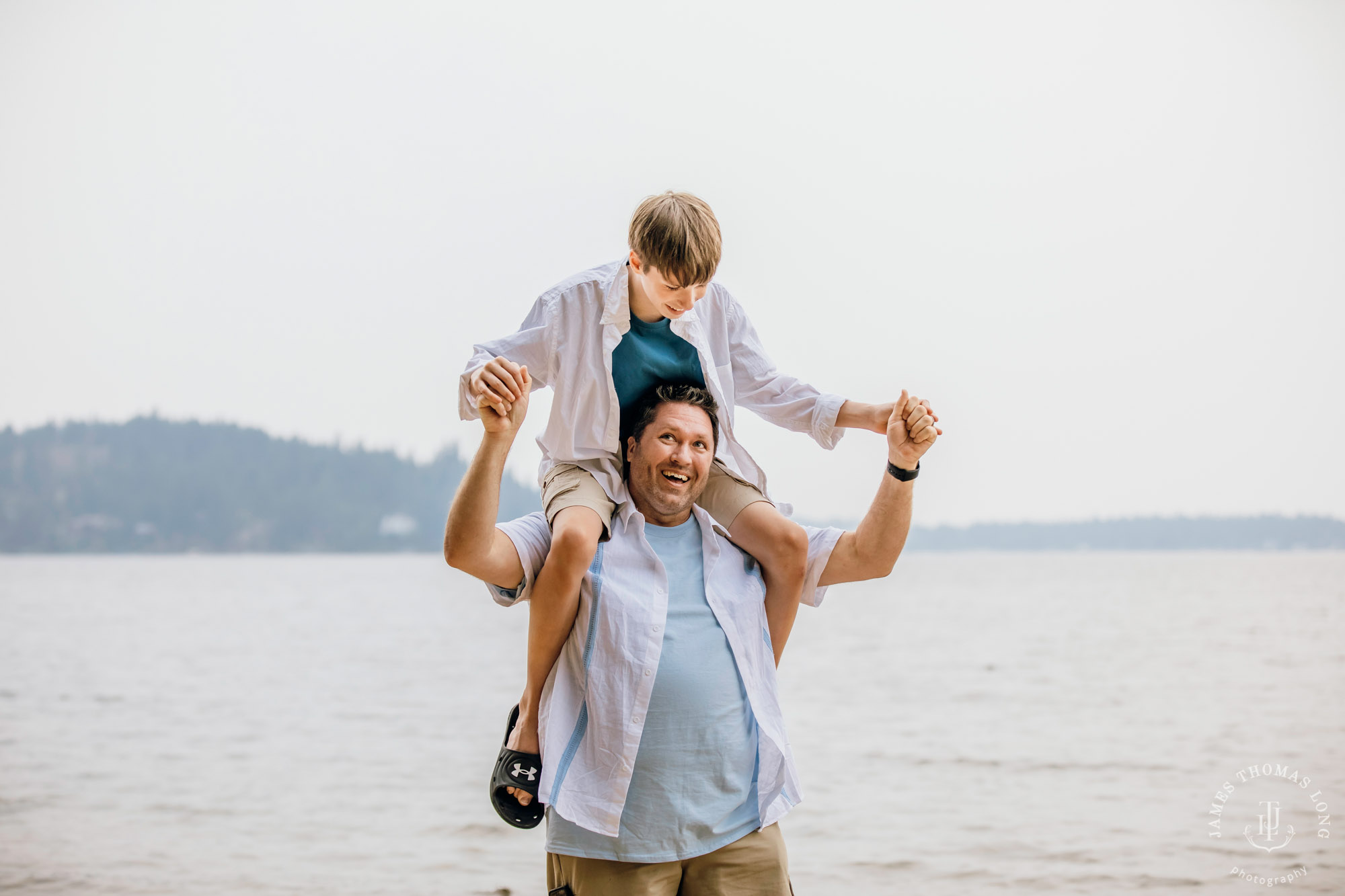 Large family photography session by Snoqualmie Family Photographer James Thomas Long Photography