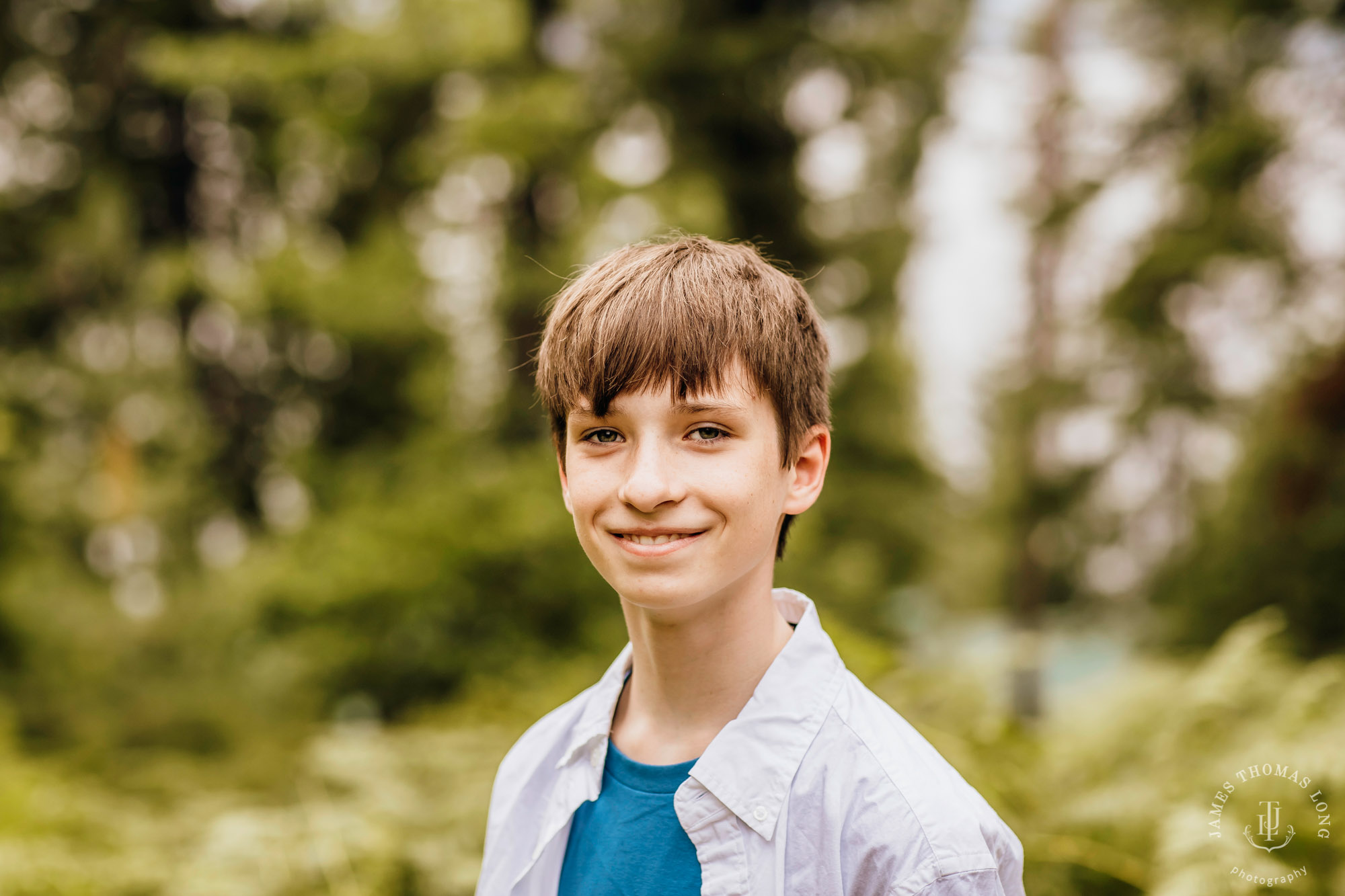 Large family photography session by Snoqualmie Family Photographer James Thomas Long Photography