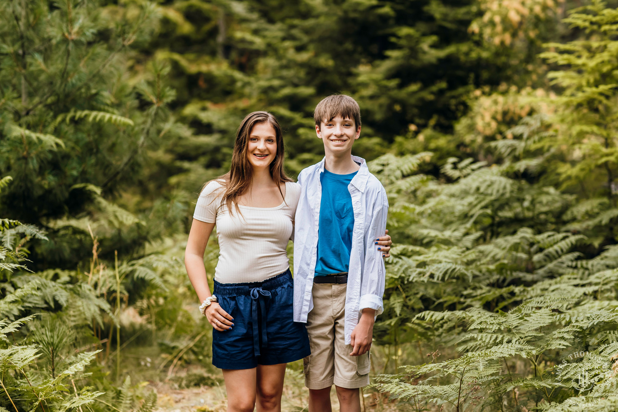 Large family photography session by Snoqualmie Family Photographer James Thomas Long Photography