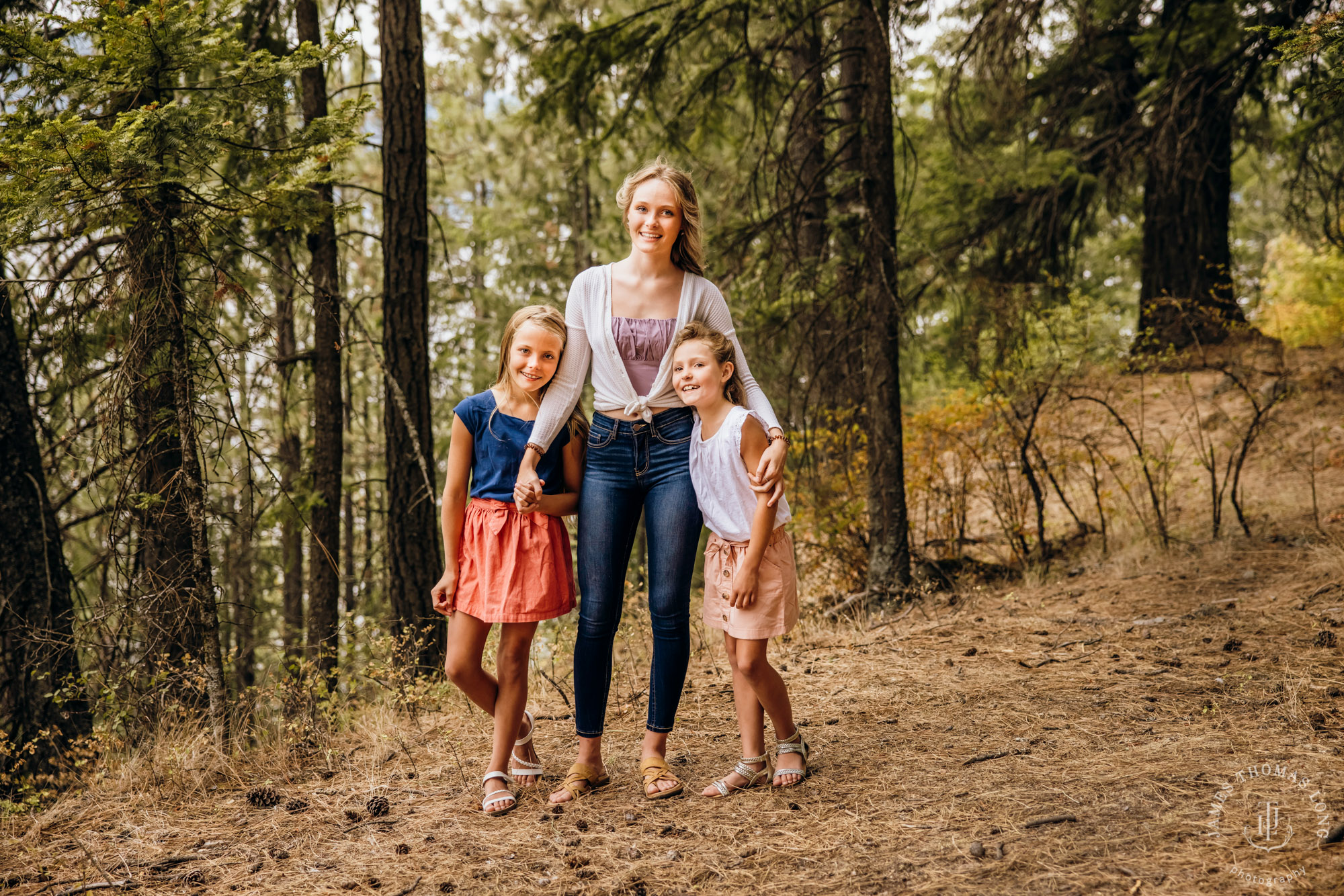 Large family photography session by Snoqualmie Family Photographer James Thomas Long Photography