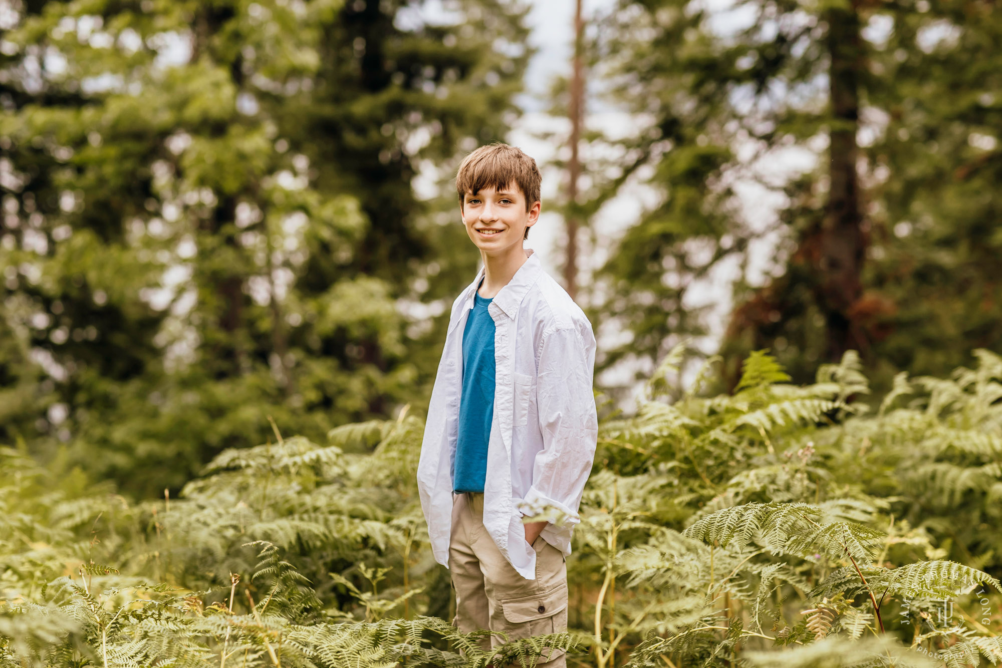 Large family photography session by Snoqualmie Family Photographer James Thomas Long Photography