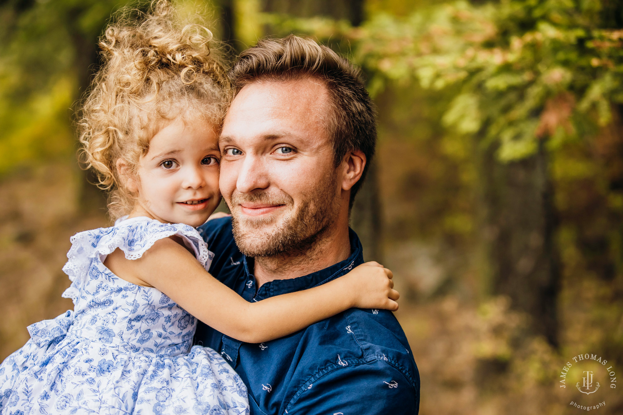 Large family photography session by Snoqualmie Family Photographer James Thomas Long Photography