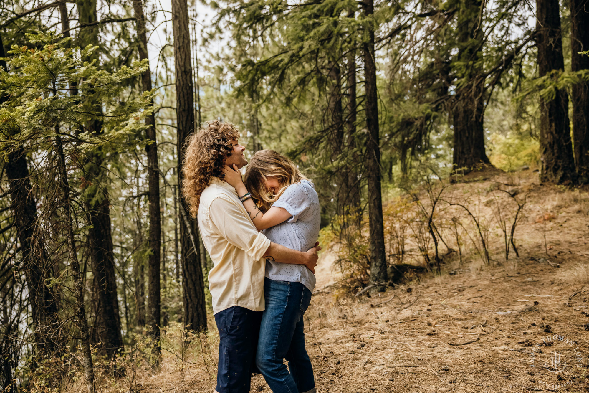 Large family photography session by Snoqualmie Family Photographer James Thomas Long Photography