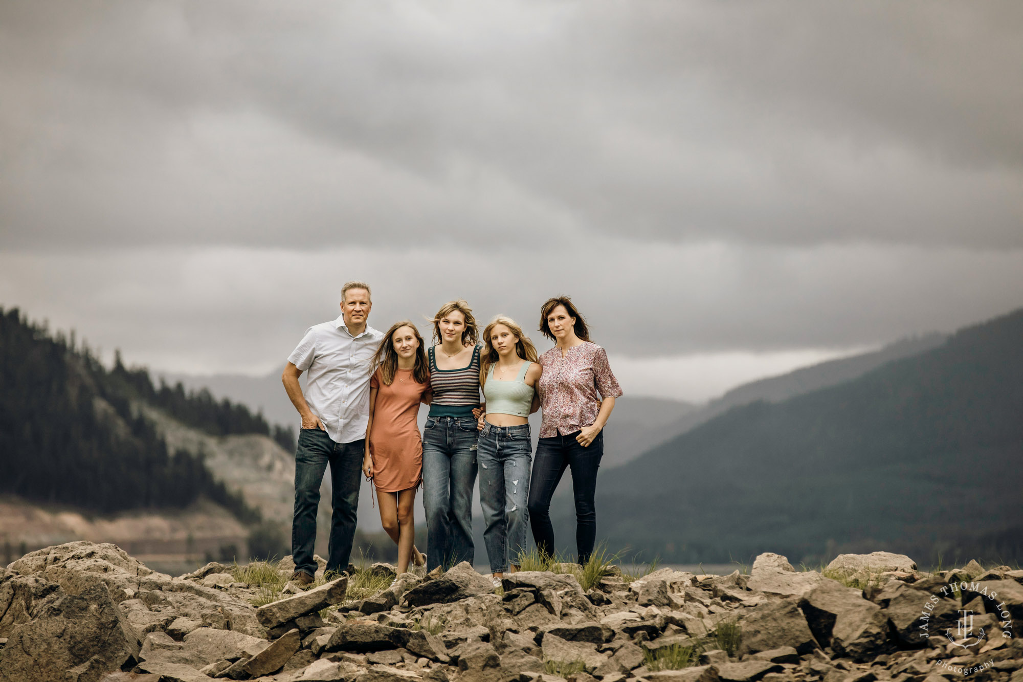 Snoqualmie Cascade Mountain family photography session by Snoqualmie family photographer James Thomas Long Photography