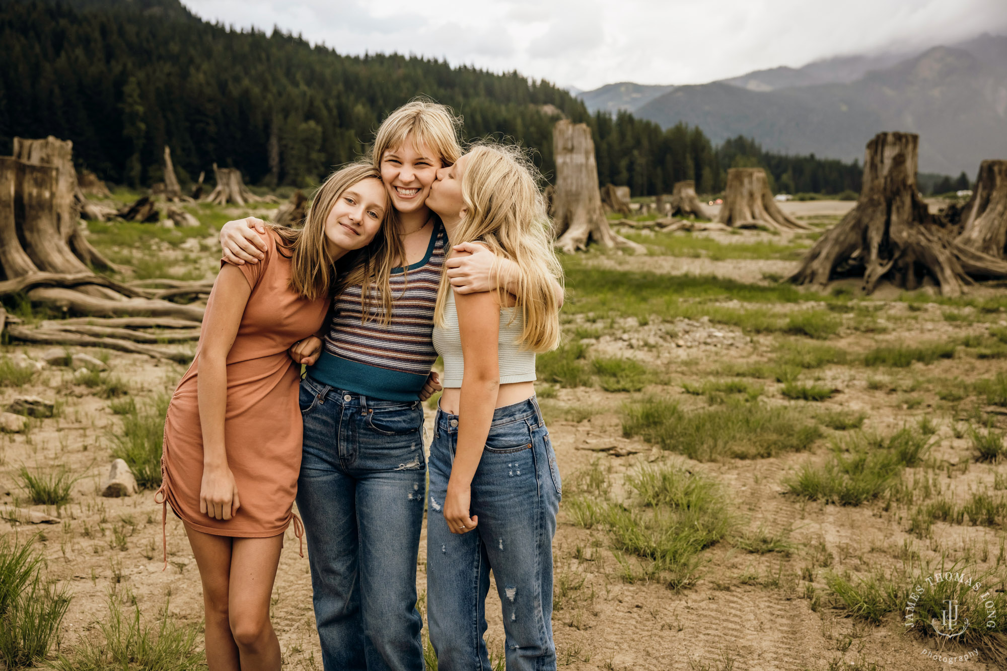 Snoqualmie Cascade Mountain family photography session by Snoqualmie family photographer James Thomas Long Photography