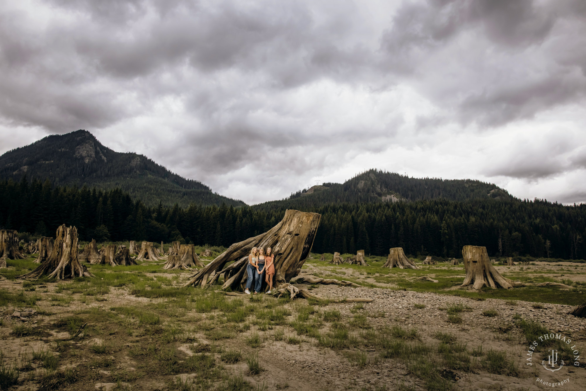 Snoqualmie Cascade Mountain family photography session by Snoqualmie family photographer James Thomas Long Photography