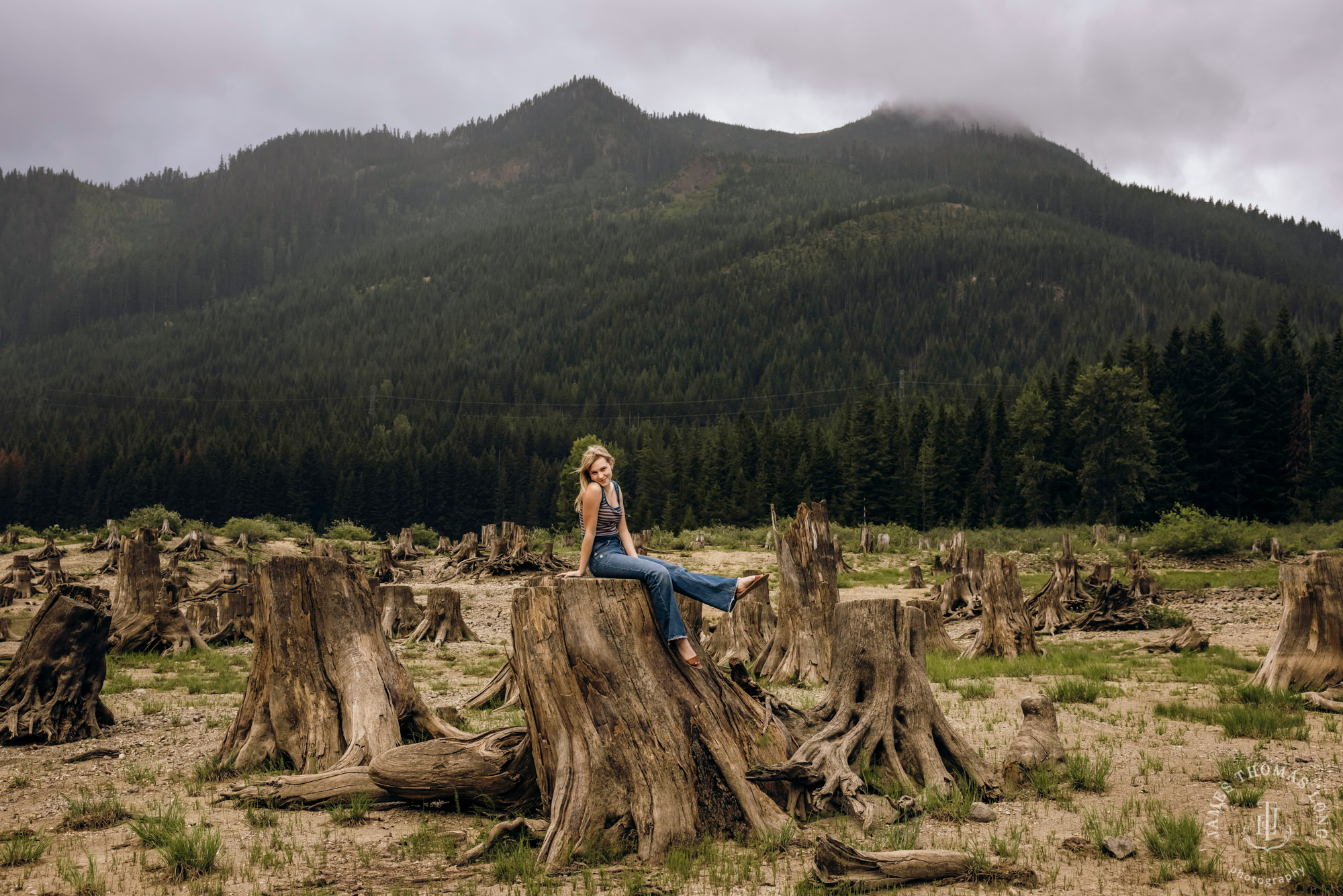 Snoqualmie Cascade Mountain family photography session by Snoqualmie family photographer James Thomas Long Photography