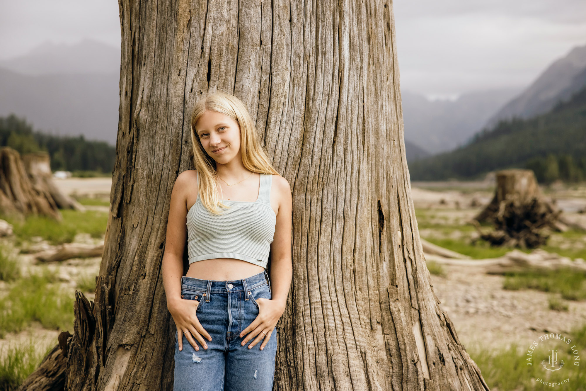 Snoqualmie Cascade Mountain family photography session by Snoqualmie family photographer James Thomas Long Photography