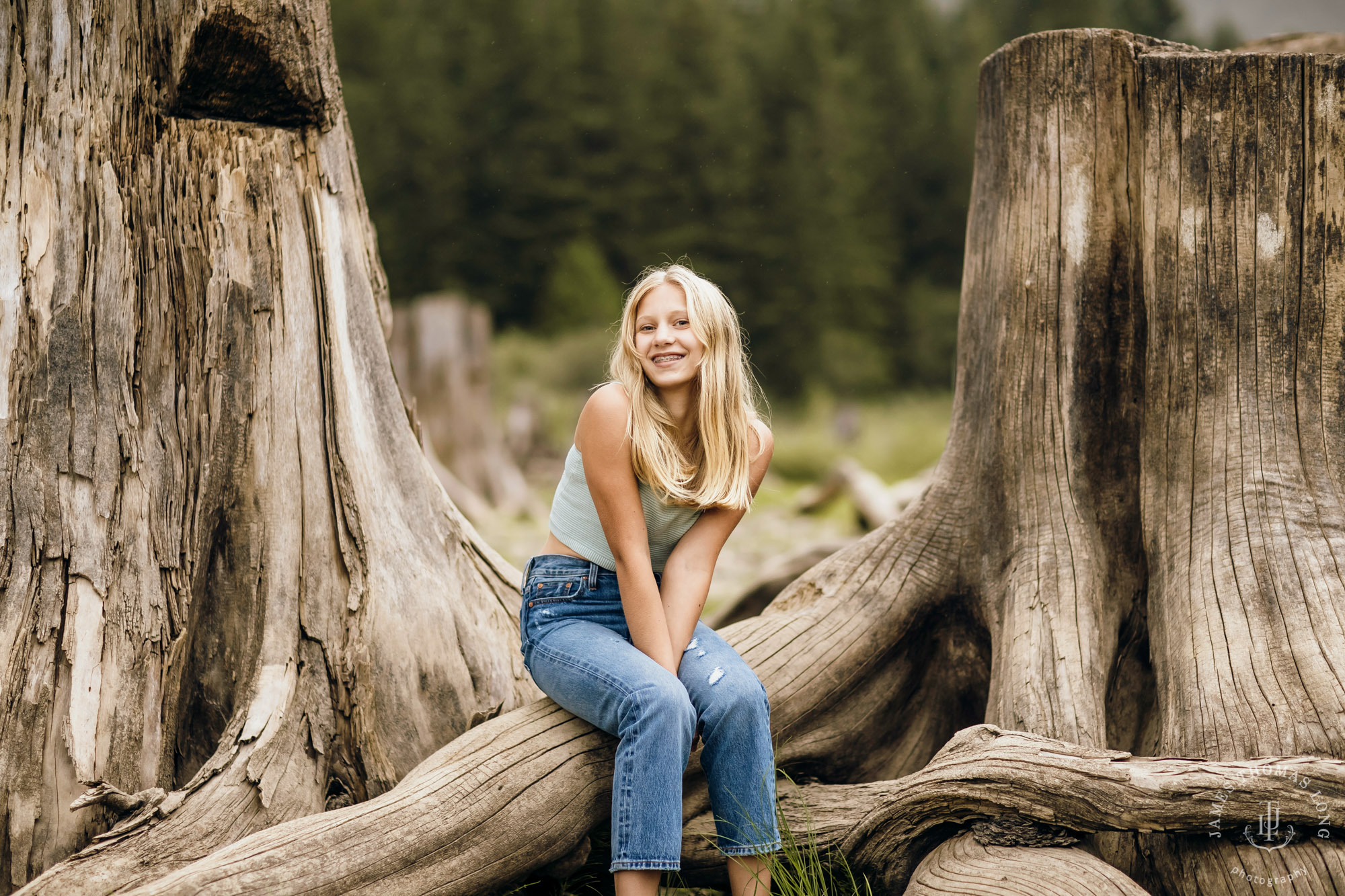 Snoqualmie Cascade Mountain family photography session by Snoqualmie family photographer James Thomas Long Photography