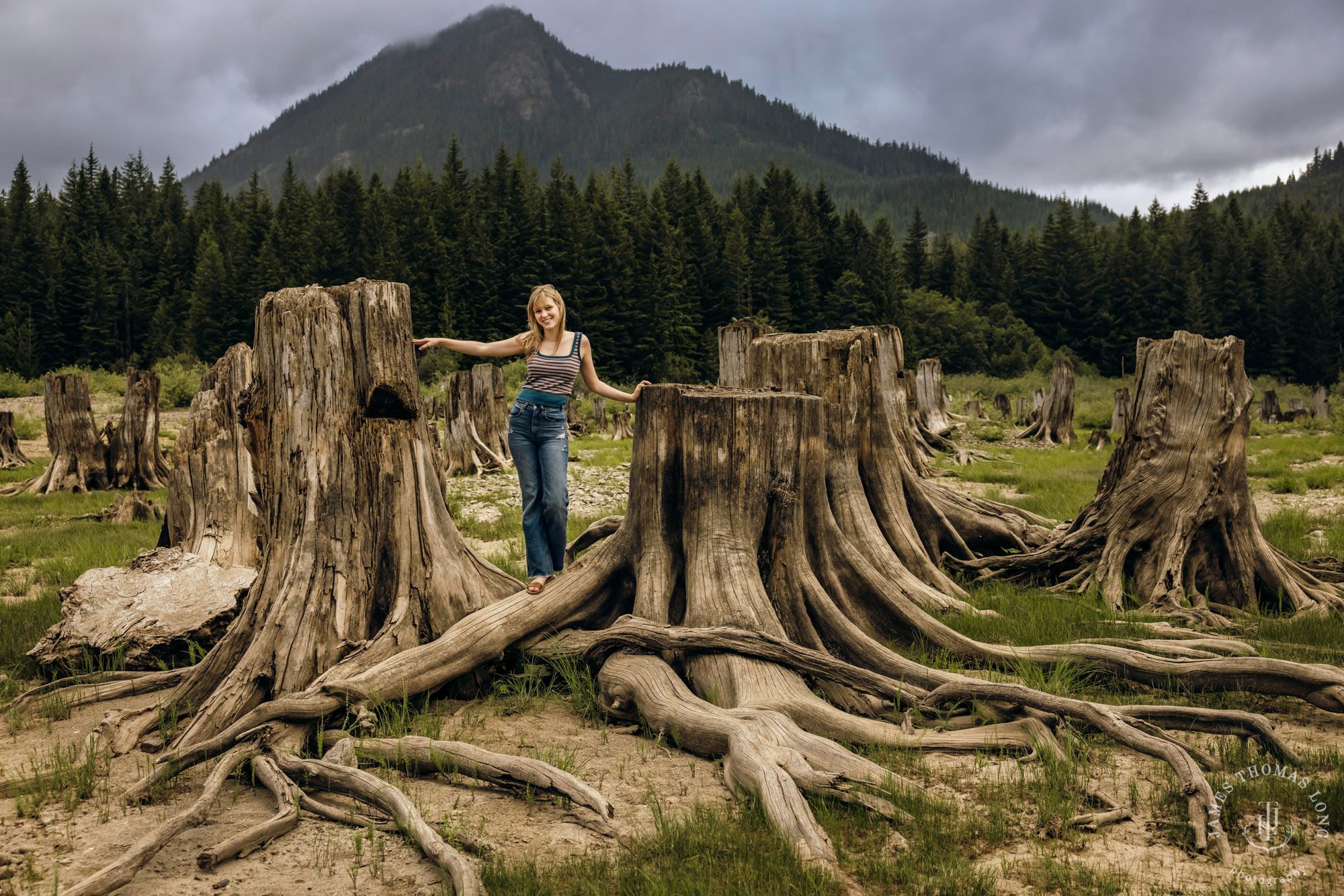 Snoqualmie Cascade Mountain family photography session by Snoqualmie family photographer James Thomas Long Photography