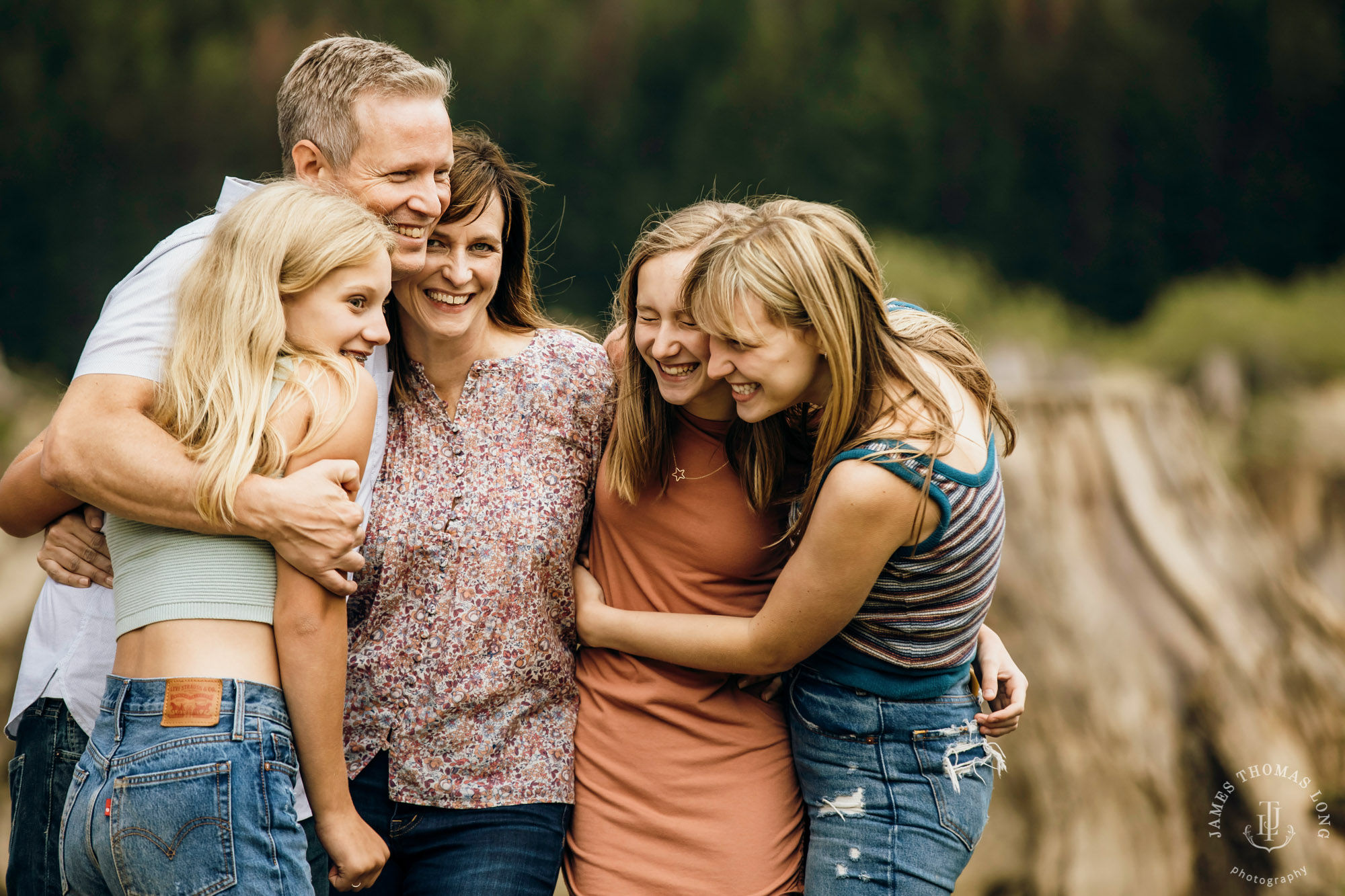 Snoqualmie Cascade Mountain family photography session by Snoqualmie family photographer James Thomas Long Photography