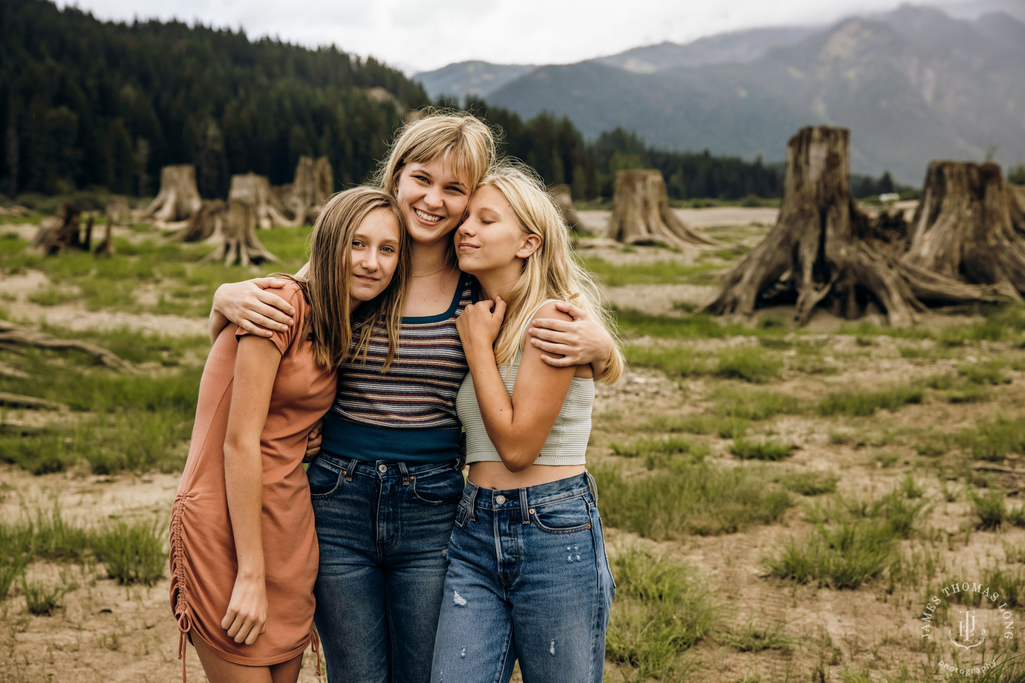 Snoqualmie Cascade Mountain family photography session by Snoqualmie family photographer James Thomas Long Photography