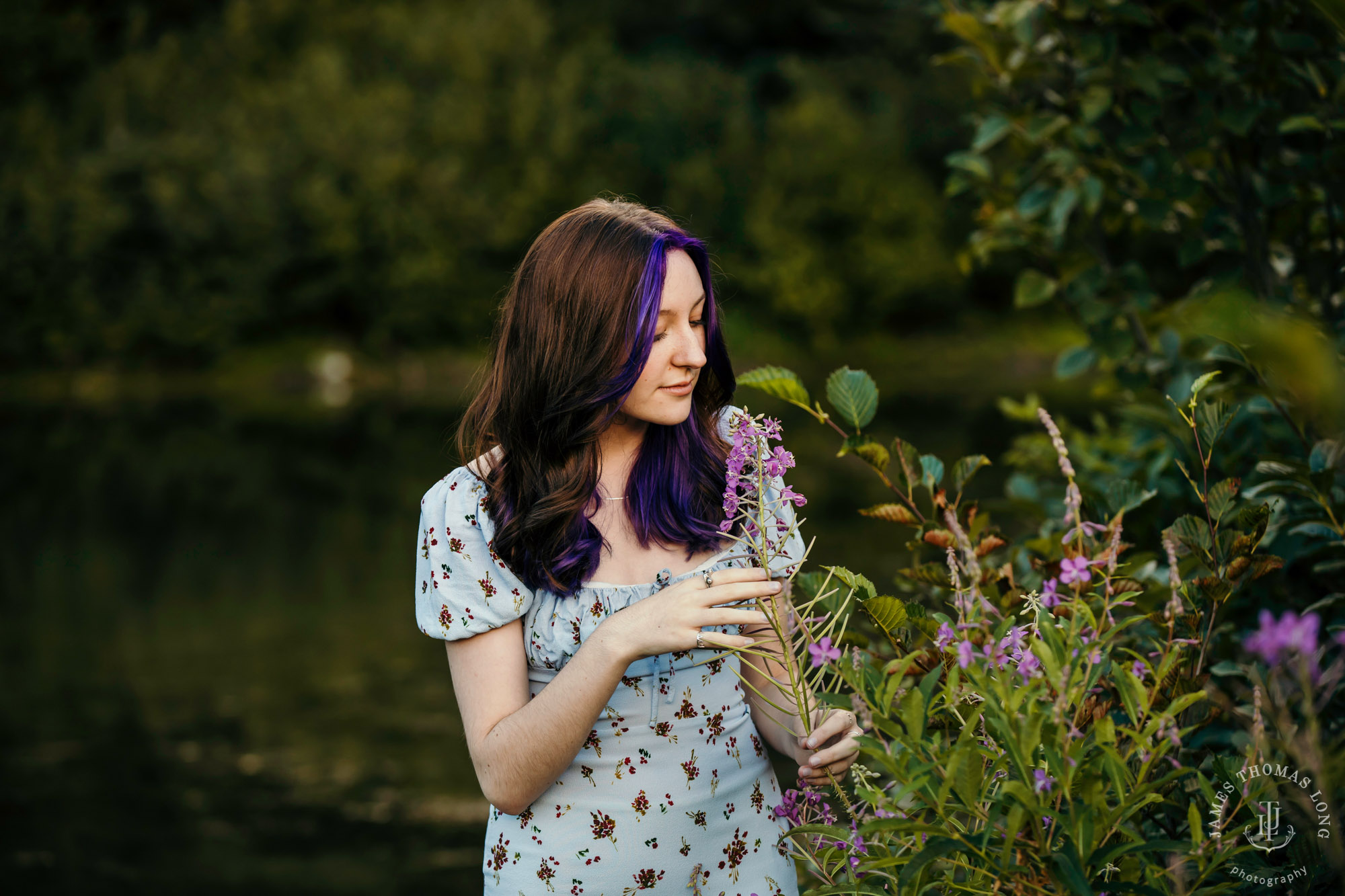 Snoqualmie Pass senior portrait session by James Thomas Long Photography