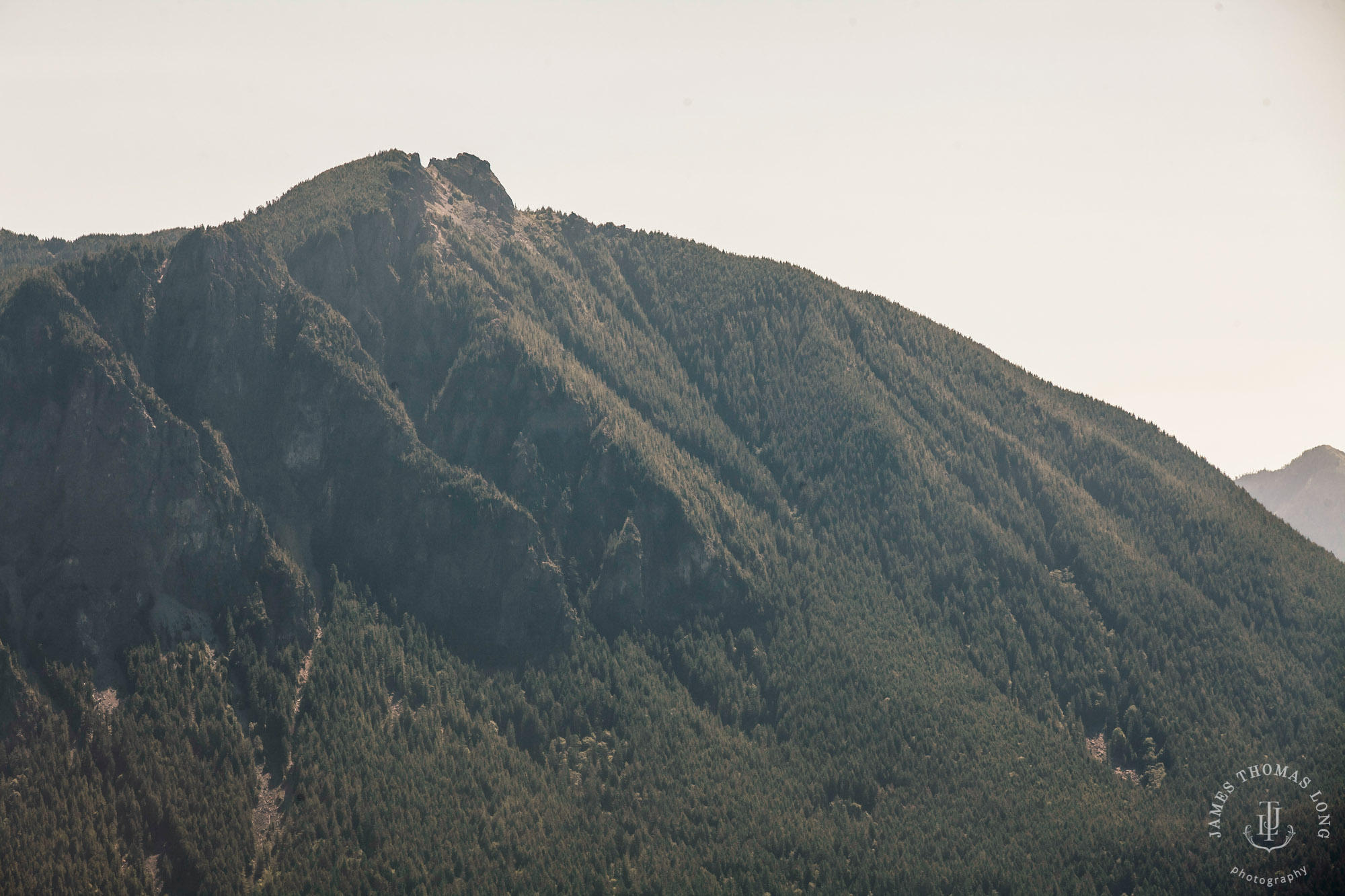 The Club at Snoqualmie Ridge wedding by Snoqualmie Wedding Photographer James Thomas Long Photography