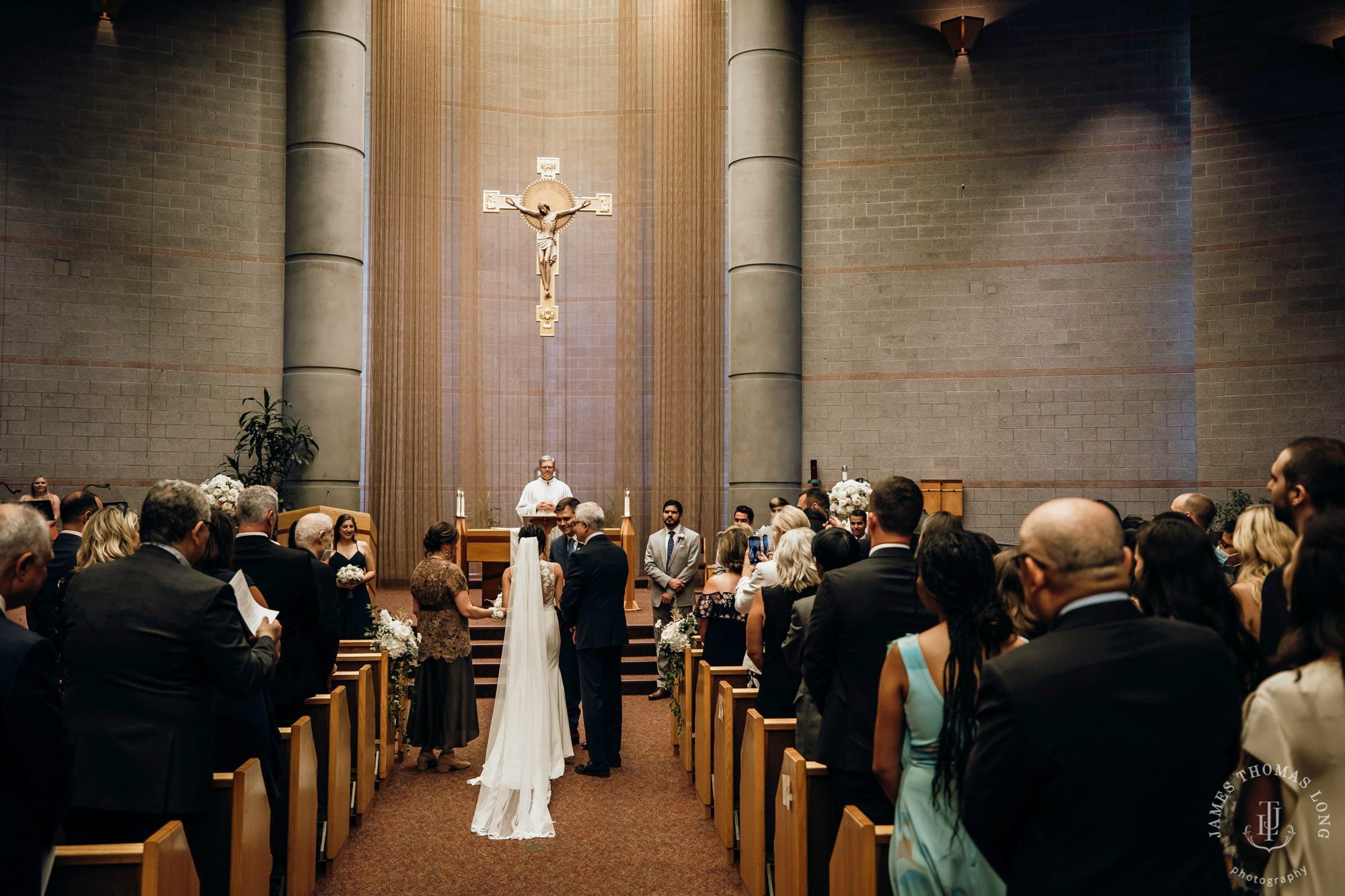 The Club at Snoqualmie Ridge wedding by Snoqualmie Wedding Photographer James Thomas Long Photography