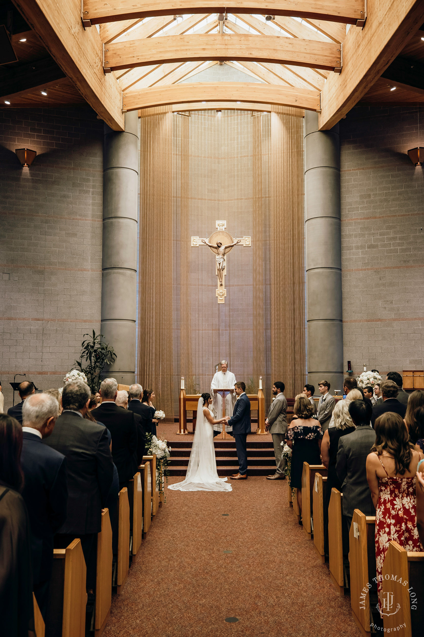 The Club at Snoqualmie Ridge wedding by Snoqualmie Wedding Photographer James Thomas Long Photography