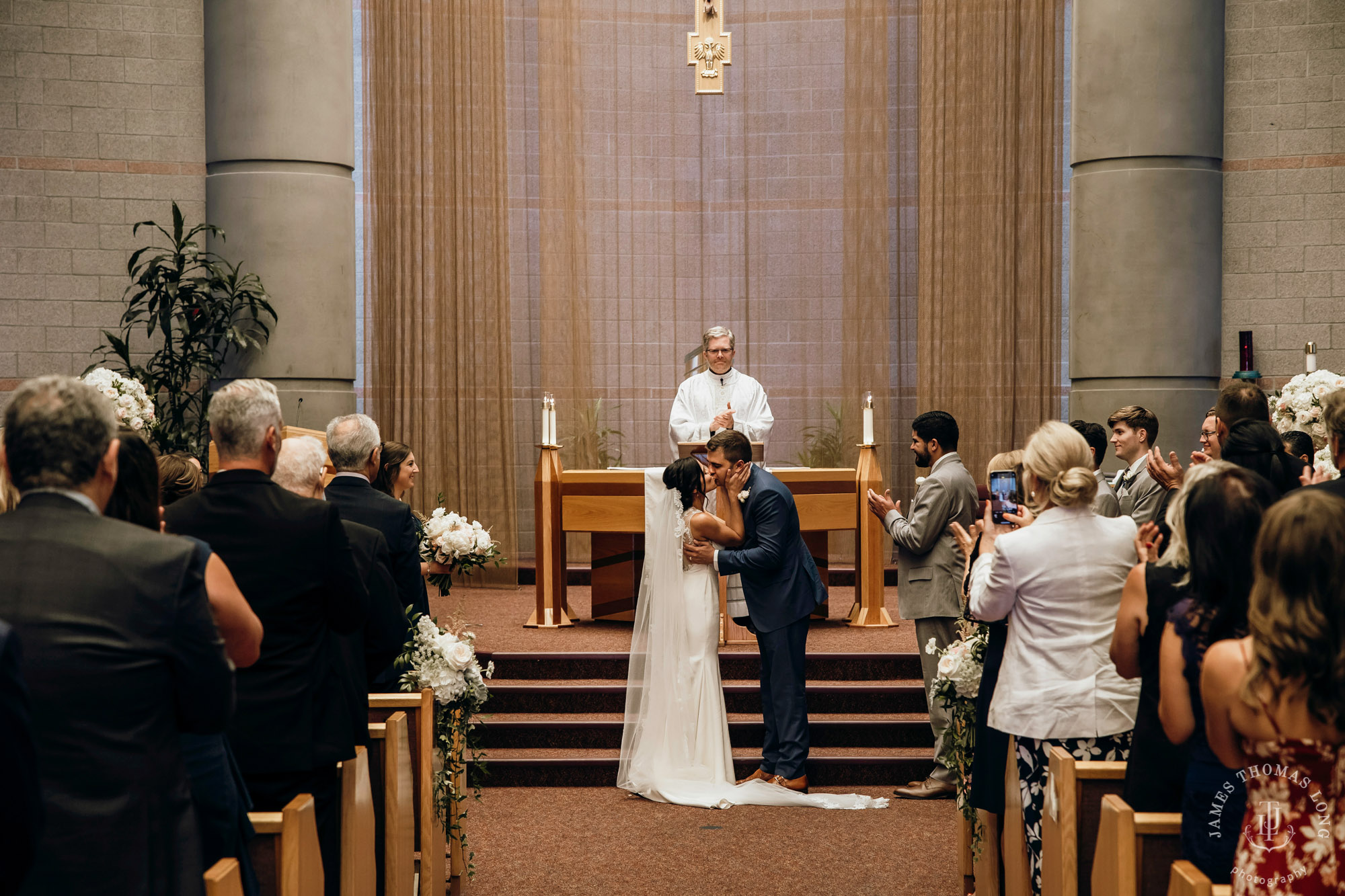 The Club at Snoqualmie Ridge wedding by Snoqualmie Wedding Photographer James Thomas Long Photography