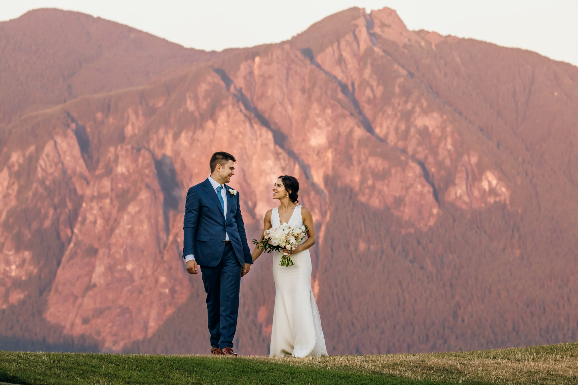 The Club at Snoqualmie Ridge wedding by Snoqualmie Wedding Photographer James Thomas Long Photography