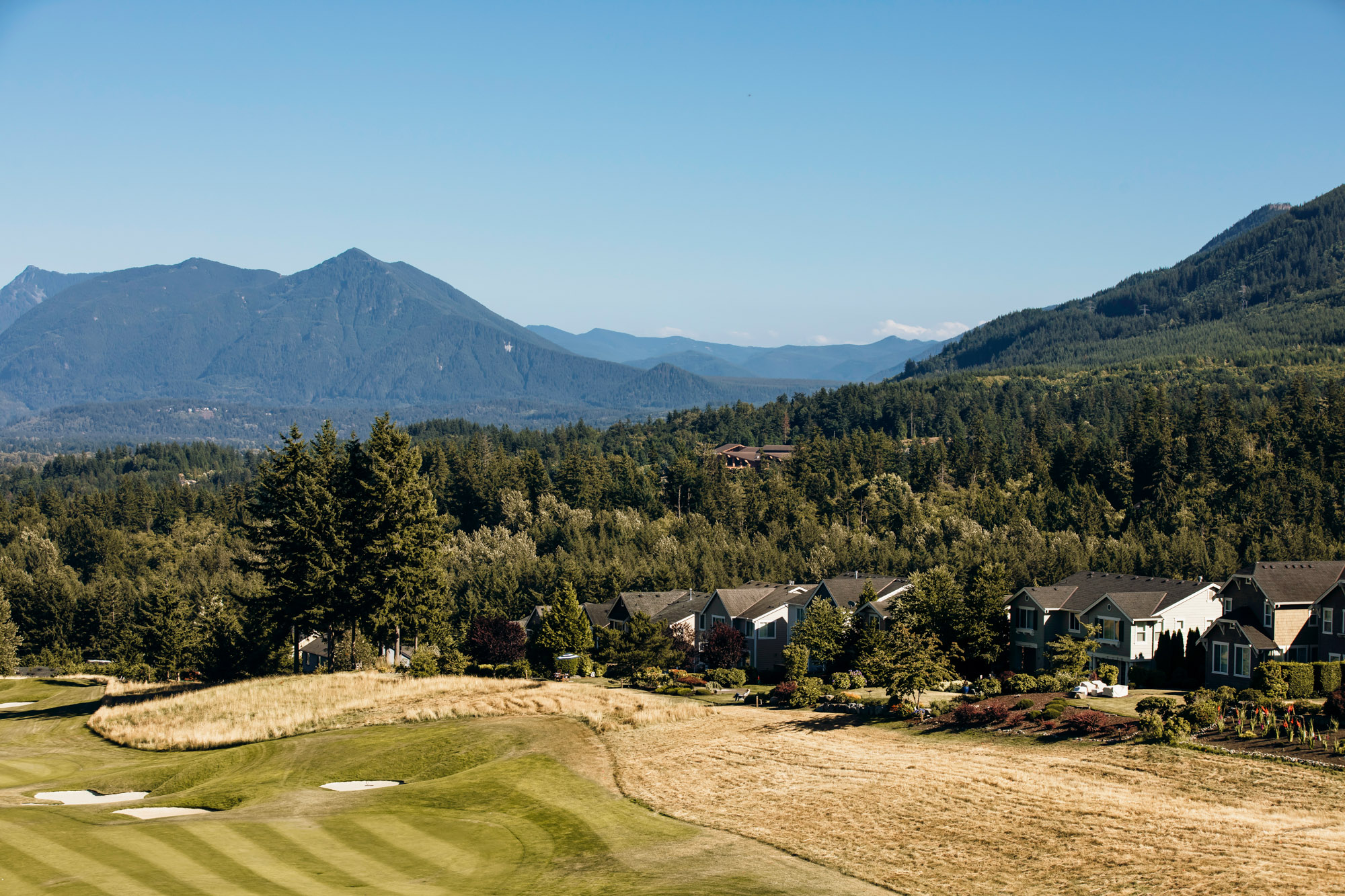 The Club at Snoqualmie Ridge wedding by Snoqualmie Wedding Photographer James Thomas Long Photography