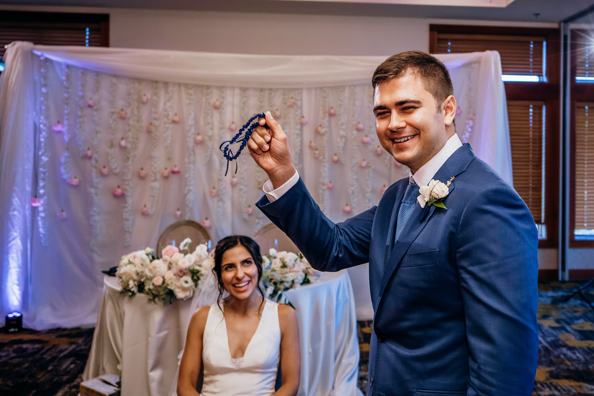 The Club at Snoqualmie Ridge wedding by Snoqualmie Wedding Photographer James Thomas Long Photography