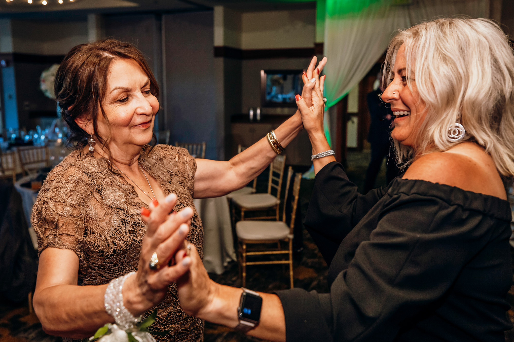 The Club at Snoqualmie Ridge wedding by Snoqualmie Wedding Photographer James Thomas Long Photography