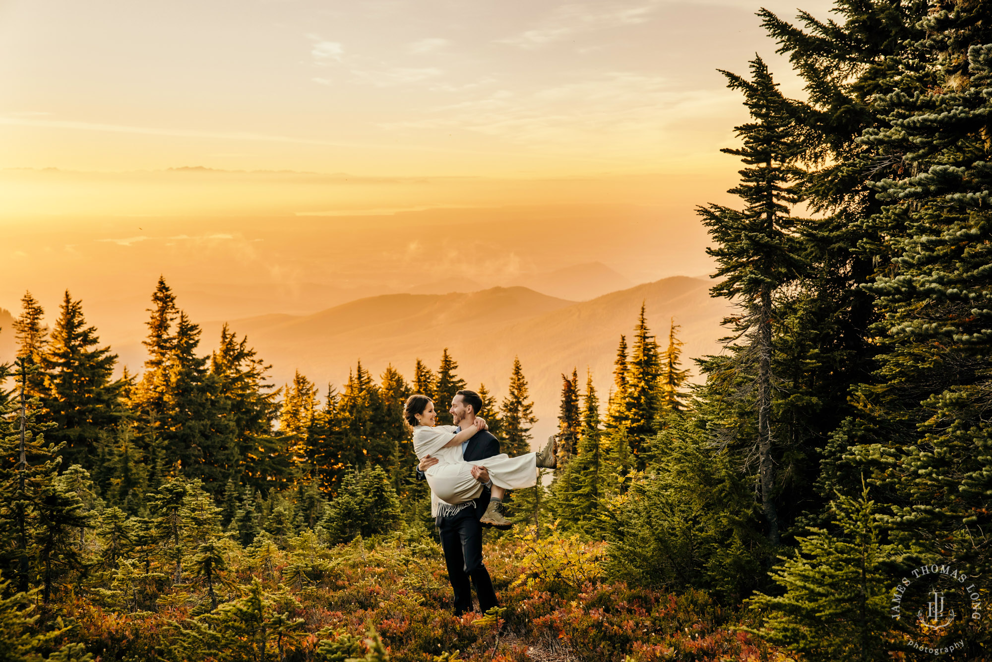 Mount Rainier adventure elopement photographer James Thomas Long Photography