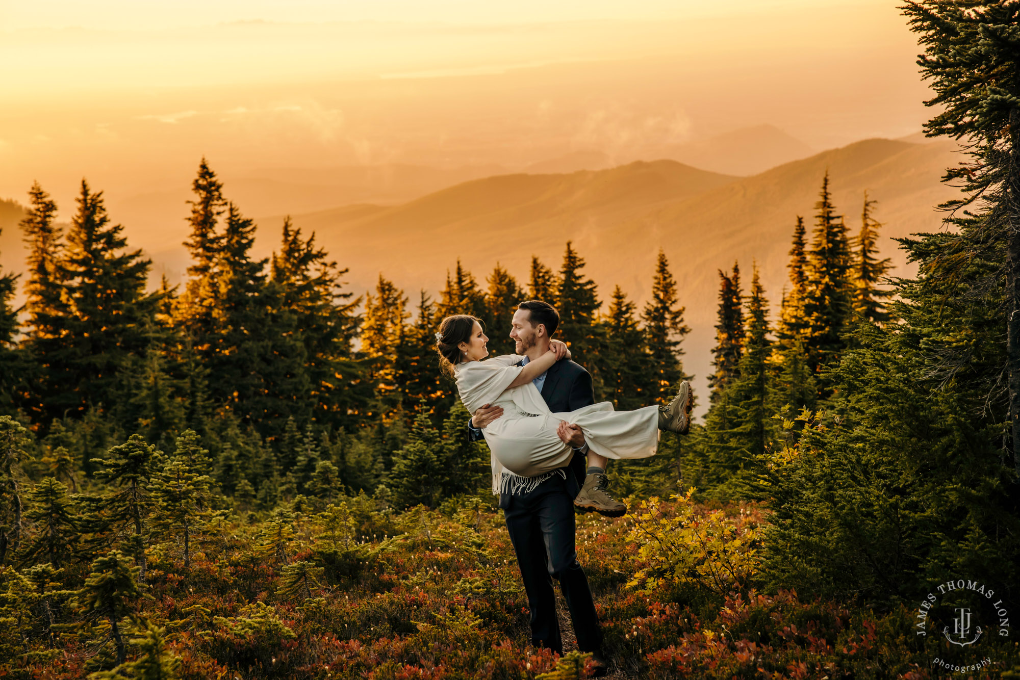 Mount Rainier adventure elopement photographer James Thomas Long Photography