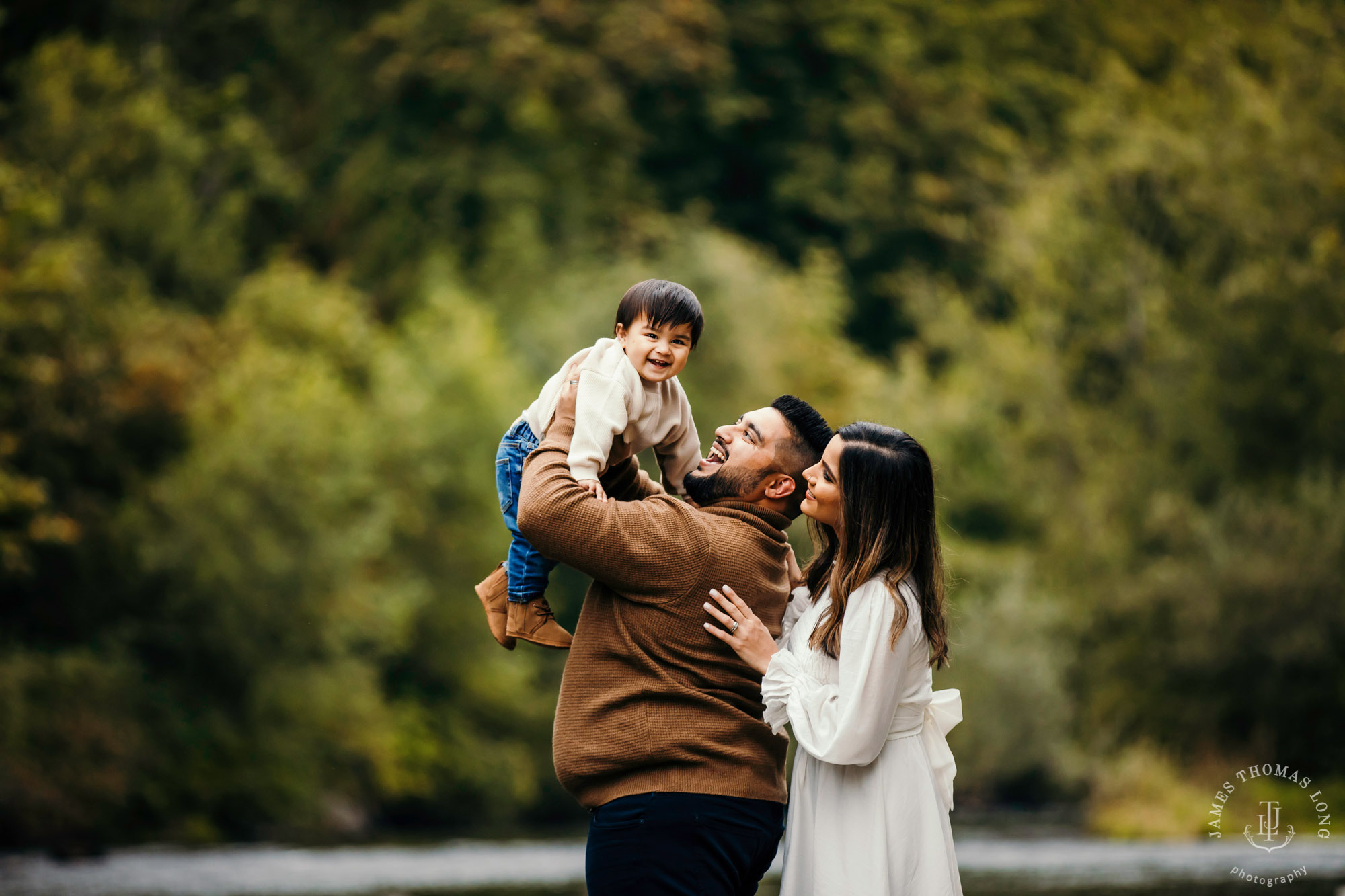 Seattle family photography session by Snoqualmie Family Photographer James Thomas Long Photography