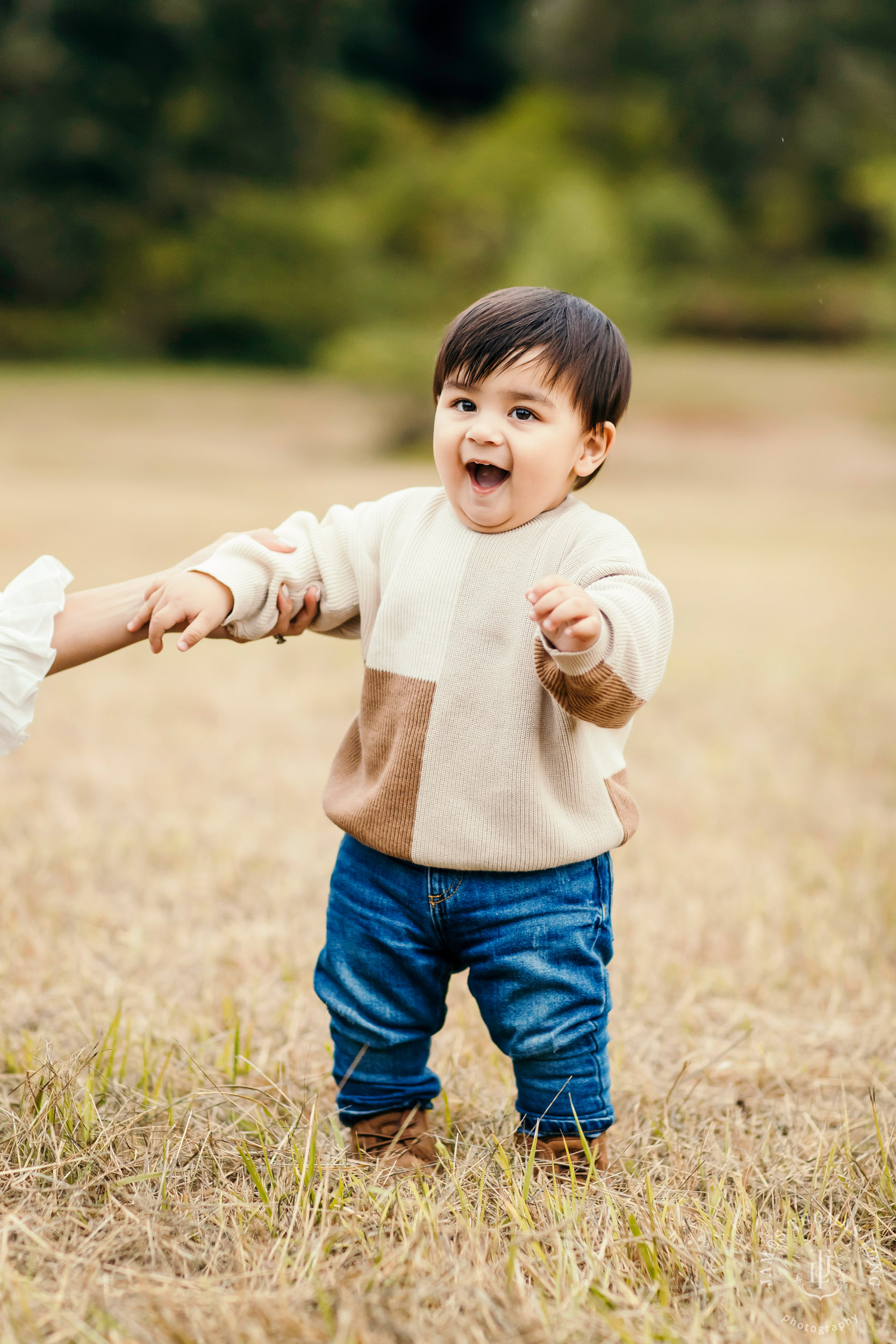 Seattle family photography session by Snoqualmie Family Photographer James Thomas Long Photography