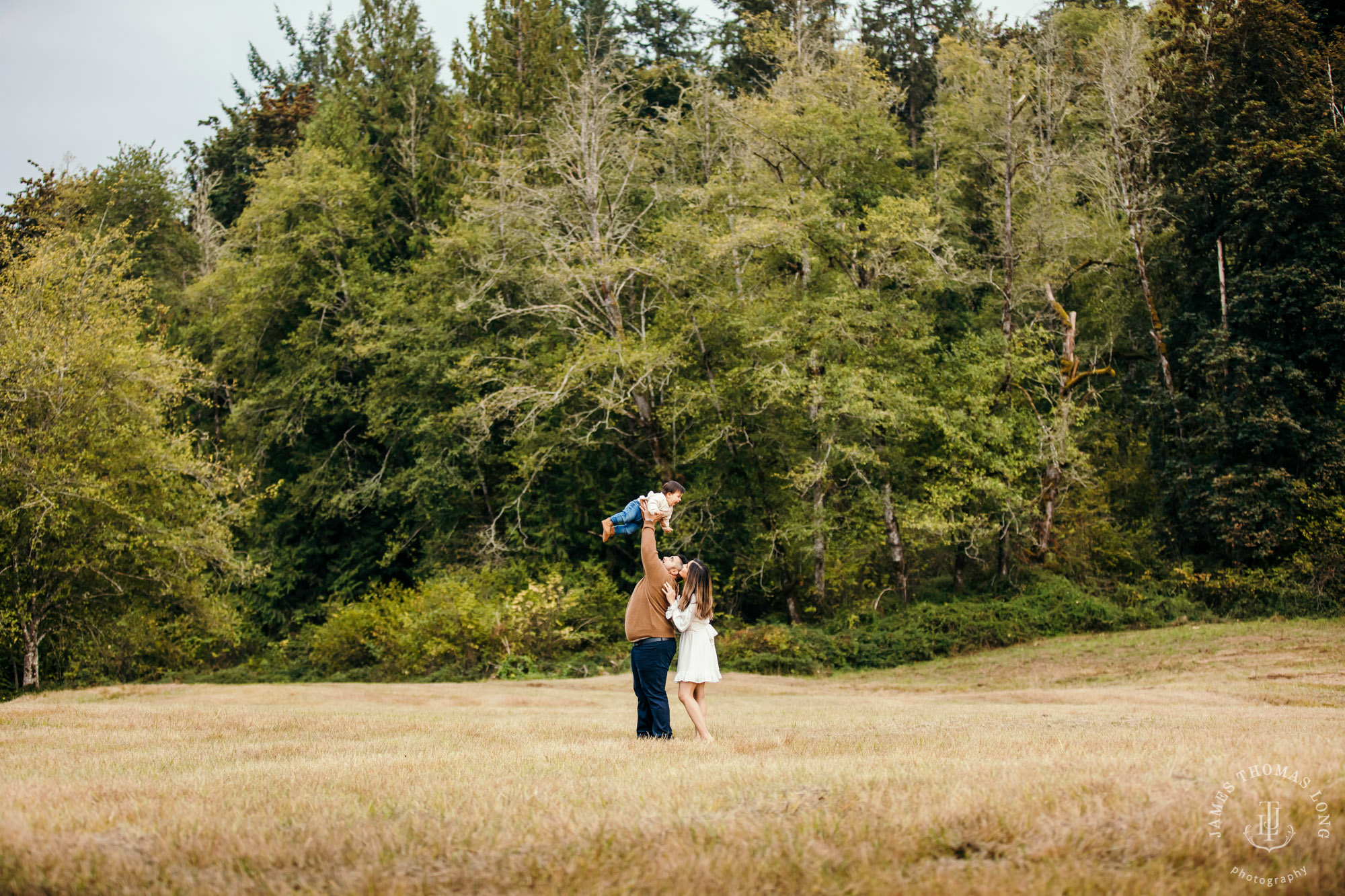 Seattle family photography session by Snoqualmie Family Photographer James Thomas Long Photography