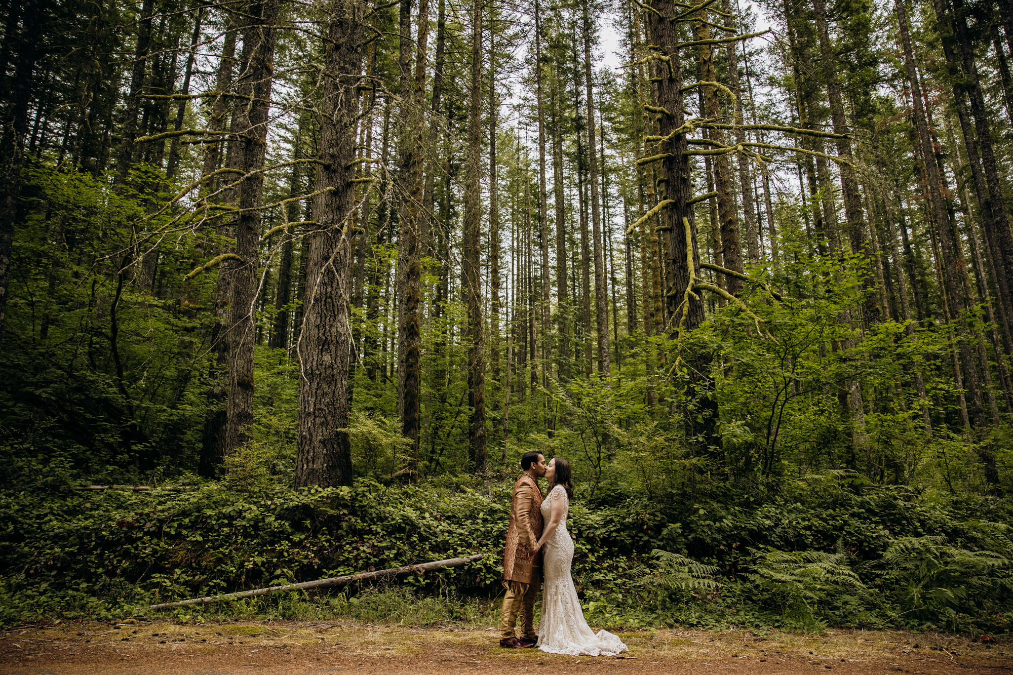 Evergreen Meadows Snoqualmie WA wedding by Snoqualmie wedding photographer James Thomas Long Photography