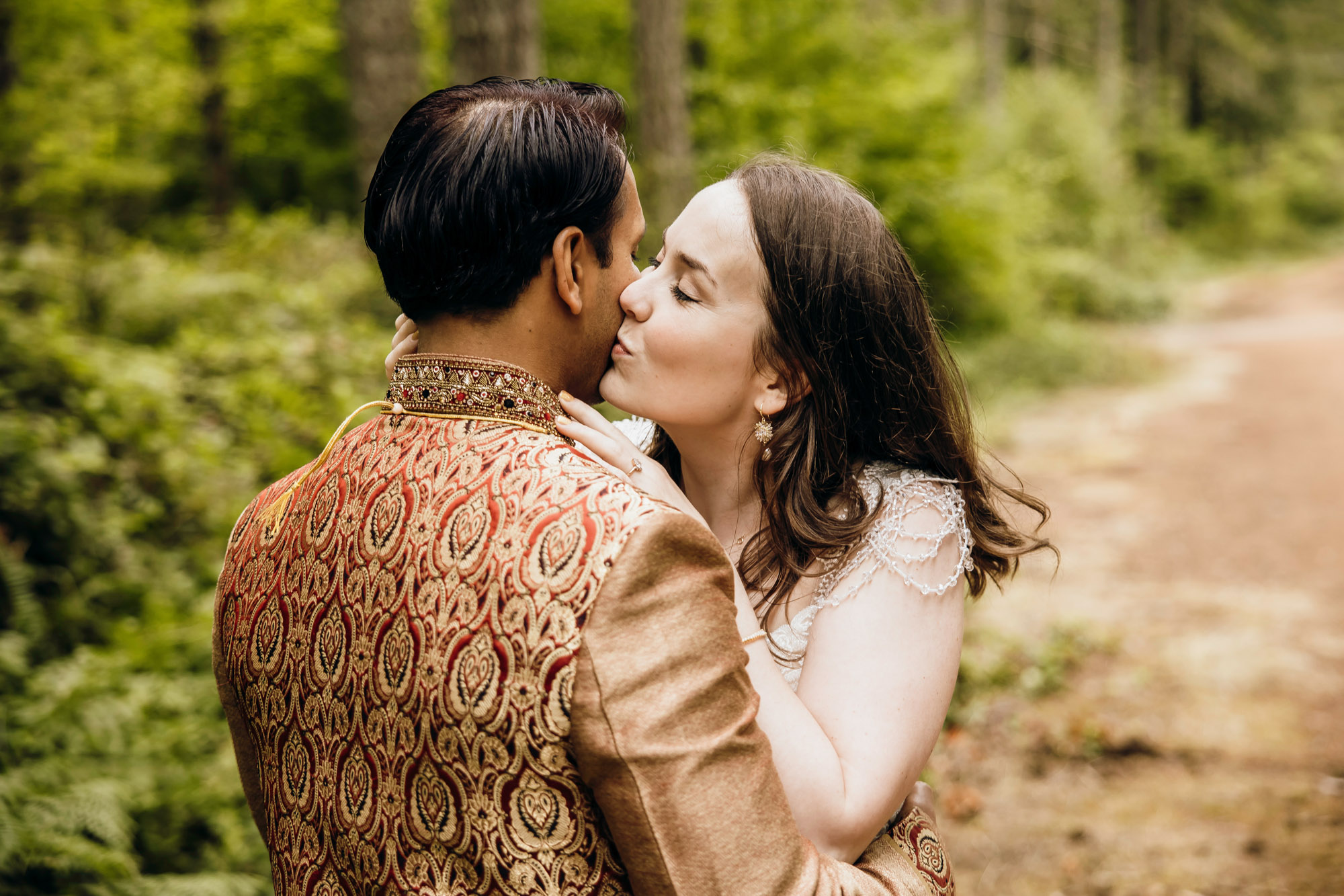 Evergreen Meadows Snoqualmie WA wedding by Snoqualmie wedding photographer James Thomas Long Photography