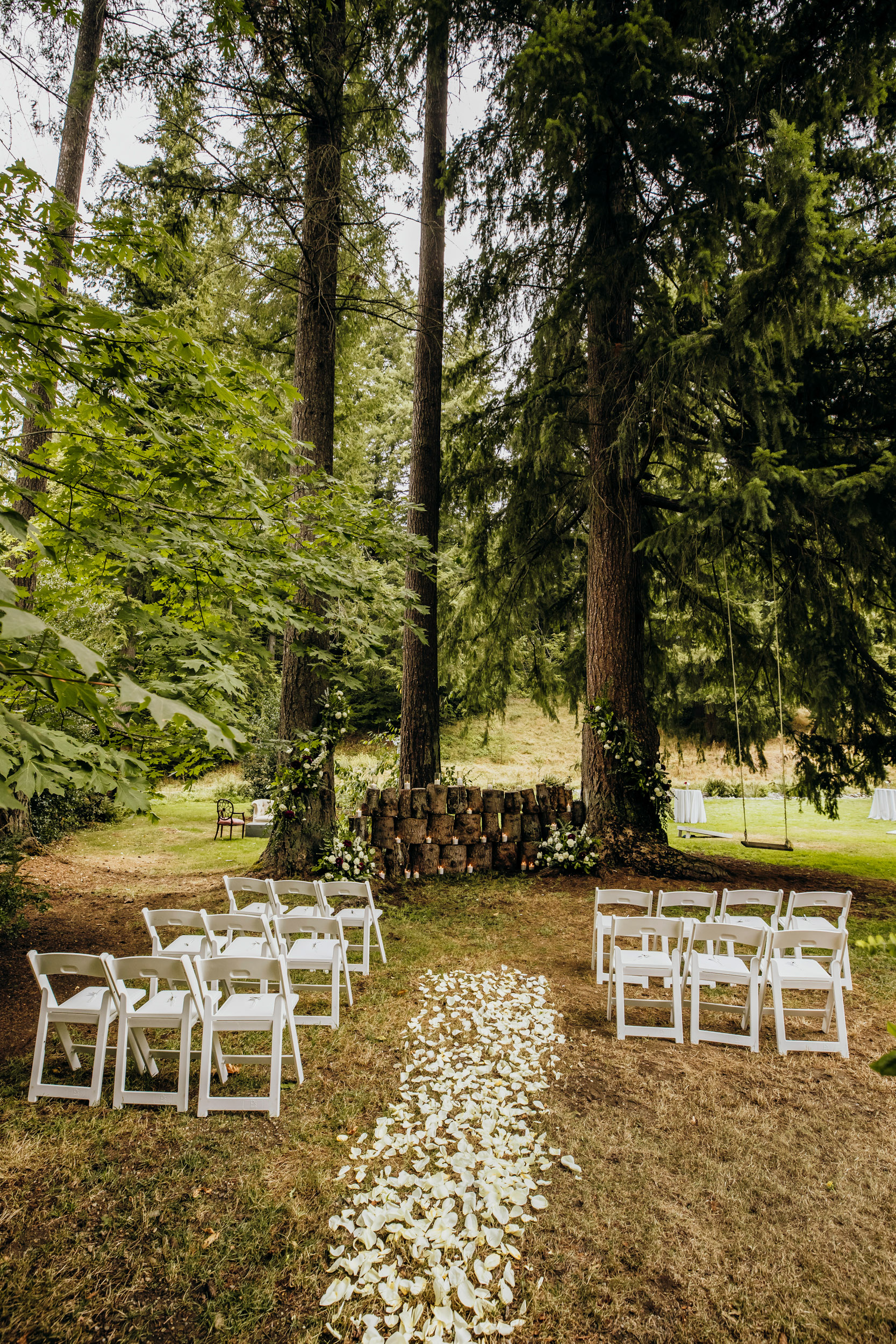 Evergreen Meadows Snoqualmie WA wedding by Snoqualmie wedding photographer James Thomas Long Photography