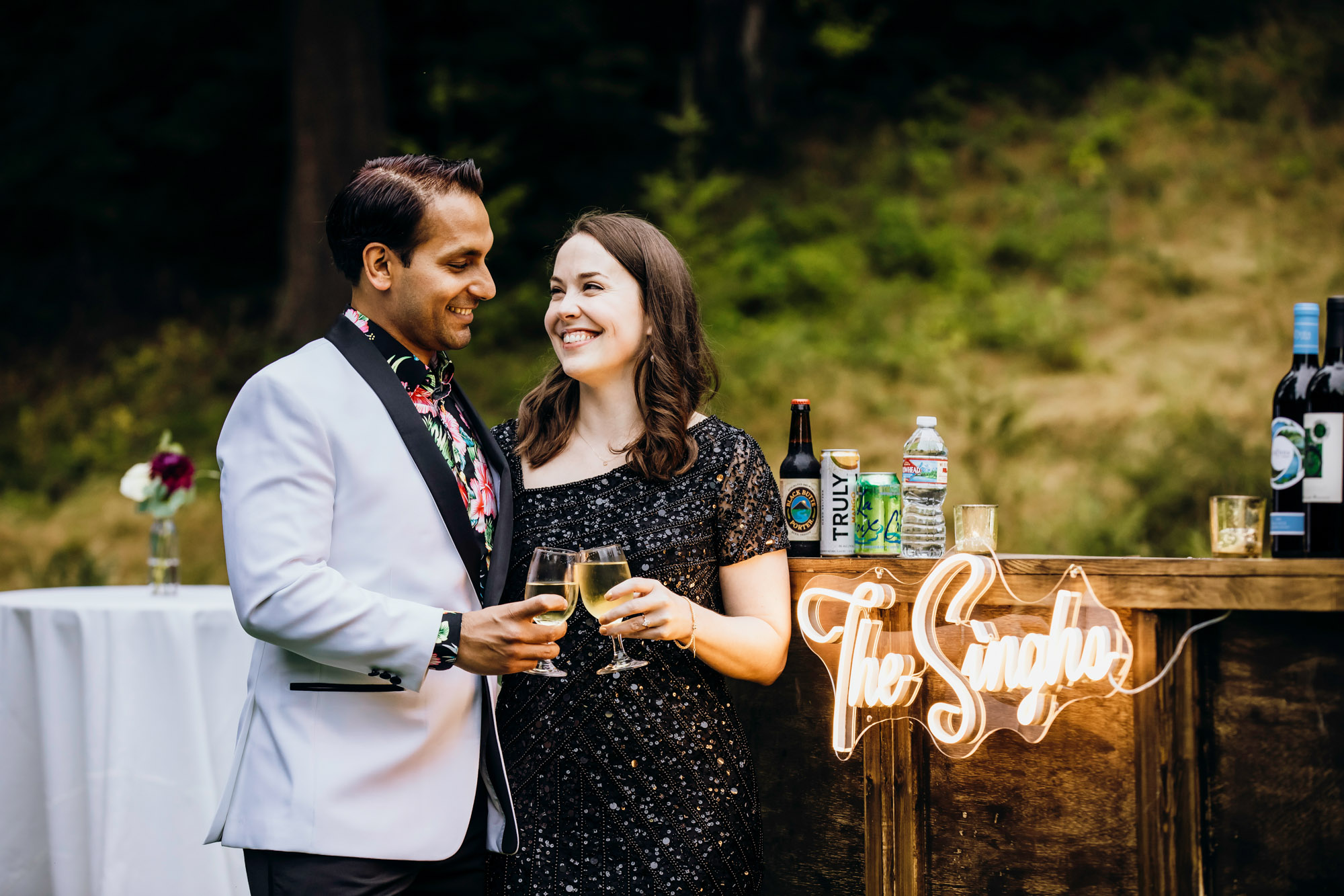 Evergreen Meadows Snoqualmie WA wedding by Snoqualmie wedding photographer James Thomas Long Photography