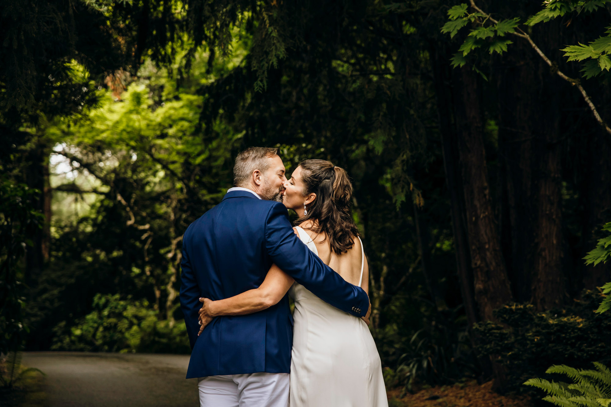 JM Cellars Woodinville wedding by Snoqualmie wedding photographer James Thomas Long Photography