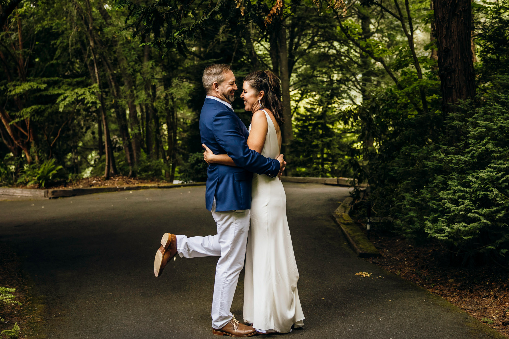 JM Cellars Woodinville wedding by Snoqualmie wedding photographer James Thomas Long Photography