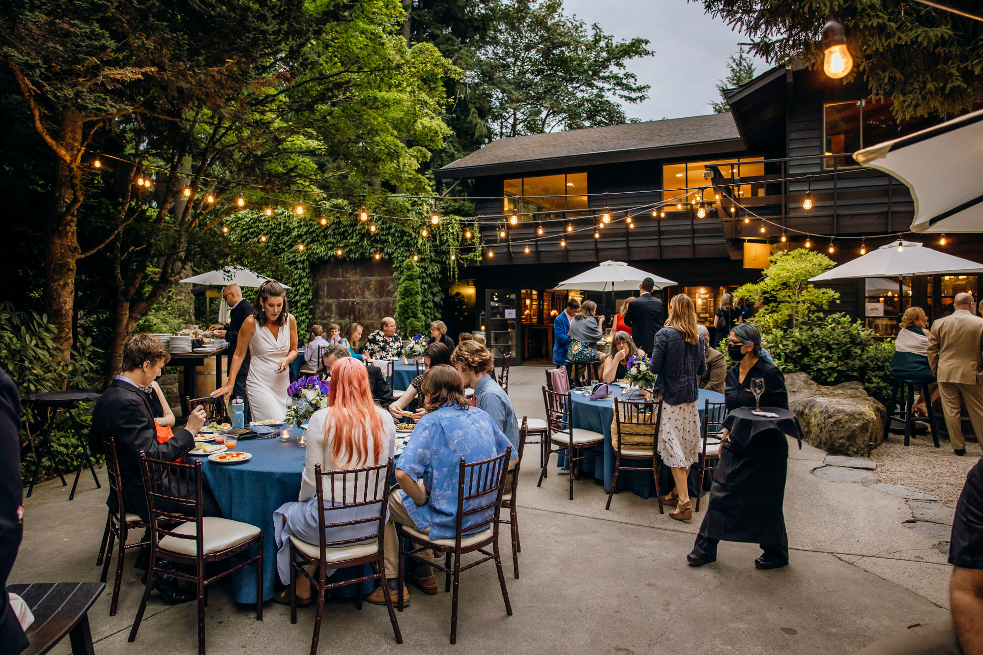 JM Cellars Woodinville wedding by Snoqualmie wedding photographer James Thomas Long Photography