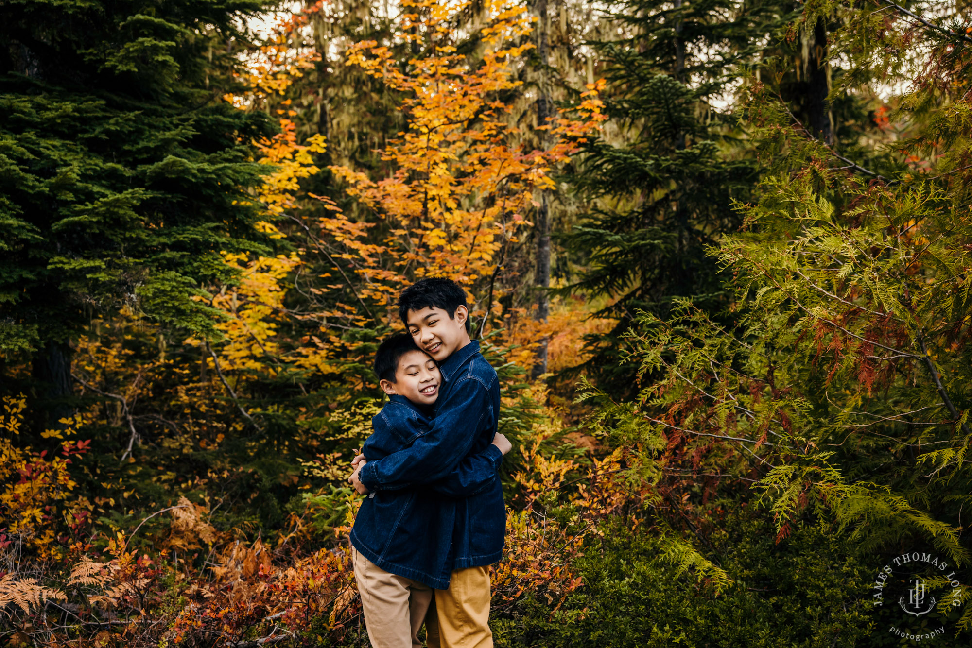 Cascade Mountain family session by Seattle family photographer James Thomas Long Photography