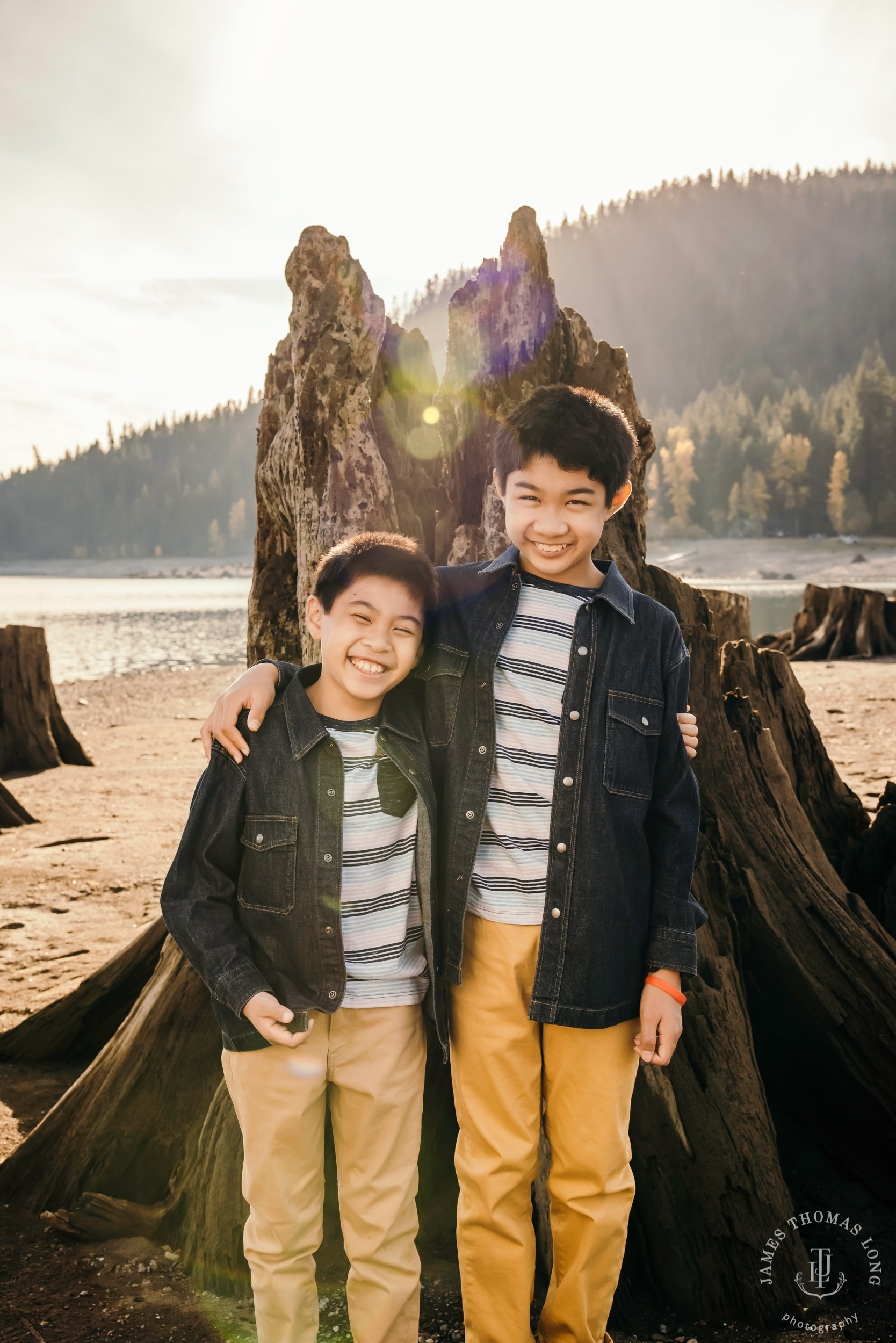 Cascade Mountain family session by Seattle family photographer James Thomas Long Photography