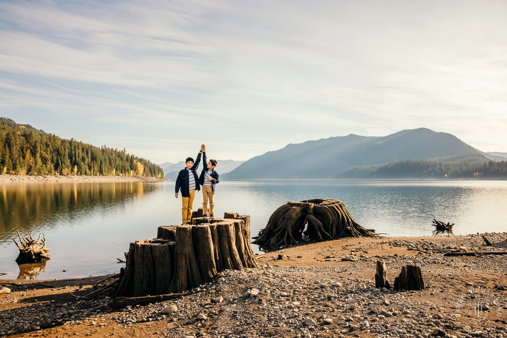 Cascade Mountain family session by Seattle family photographer James Thomas Long Photography