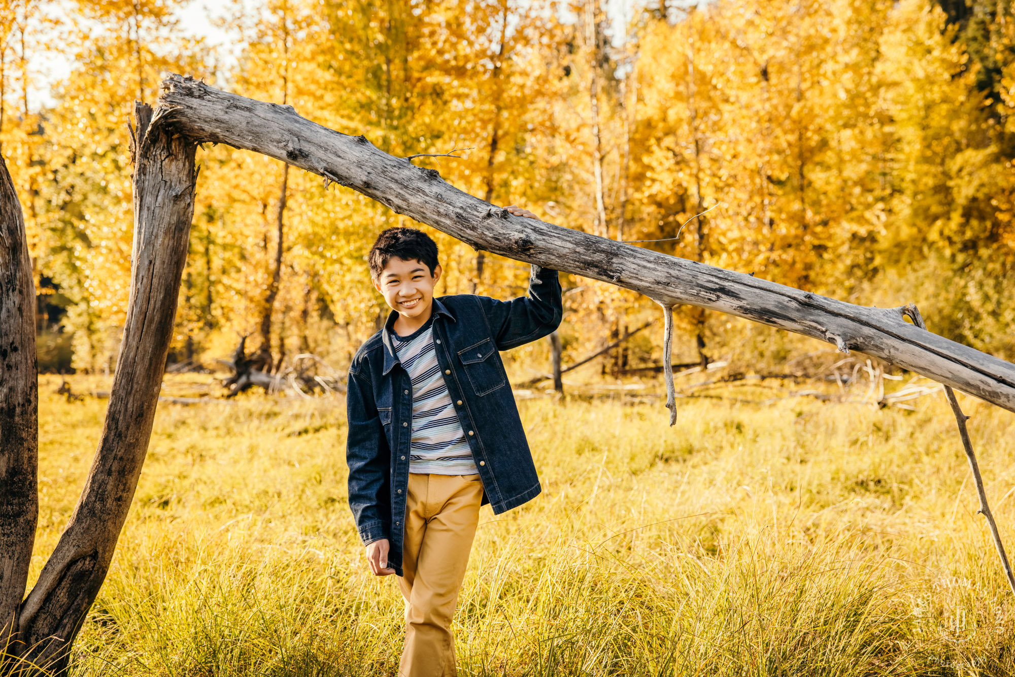 Cascade Mountain family session by Seattle family photographer James Thomas Long Photography