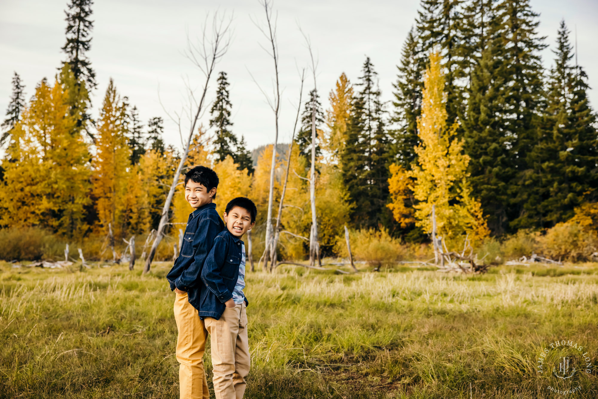 Cascade Mountain family session by Seattle family photographer James Thomas Long Photography