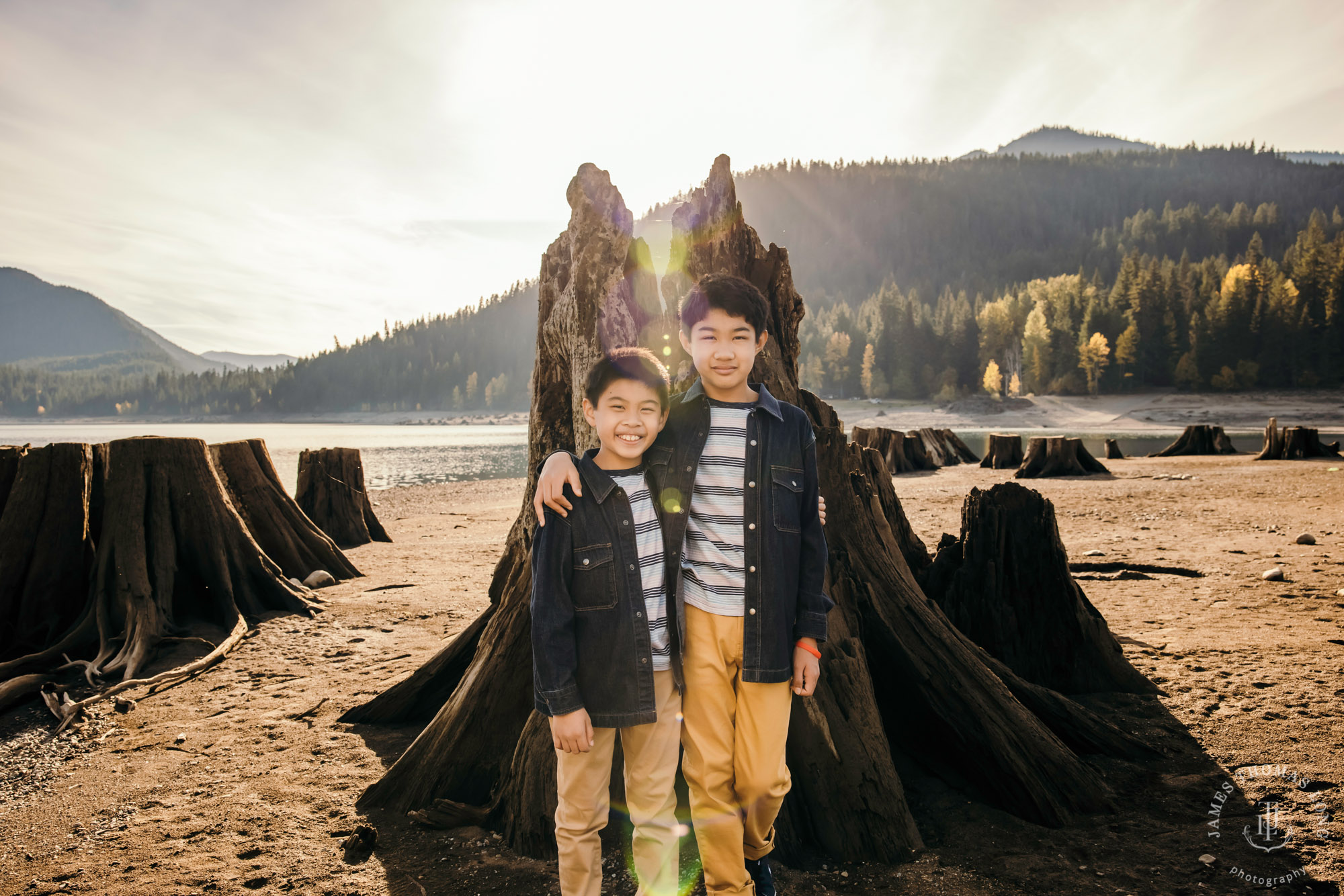 Cascade Mountain family session by Seattle family photographer James Thomas Long Photography