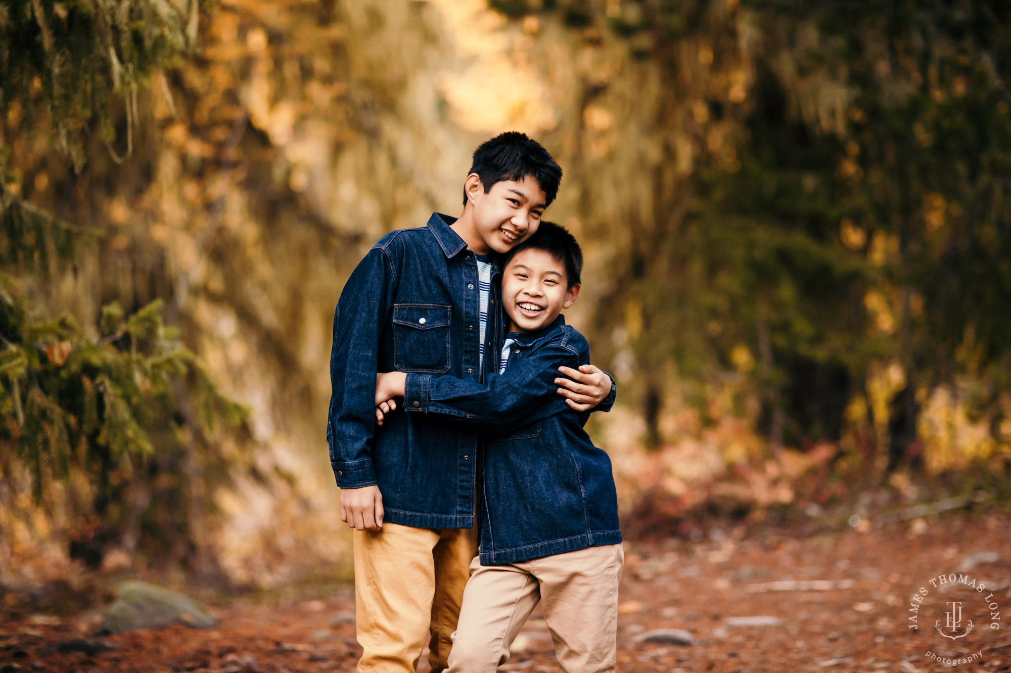 Cascade Mountain family session by Seattle family photographer James Thomas Long Photography