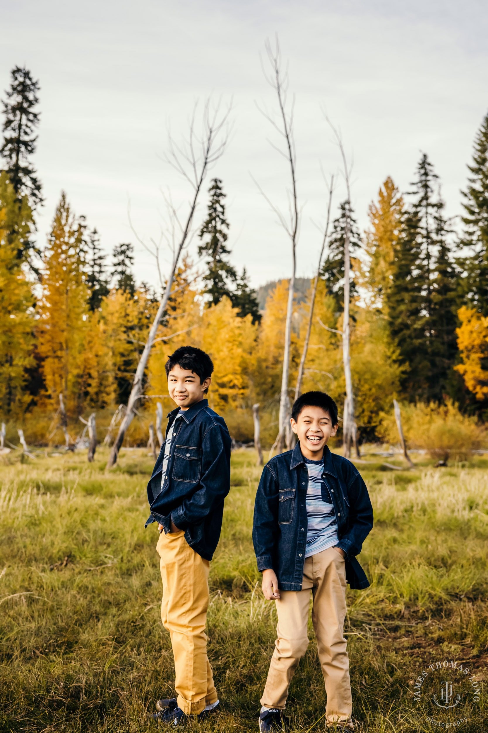 Cascade Mountain family session by Seattle family photographer James Thomas Long Photography