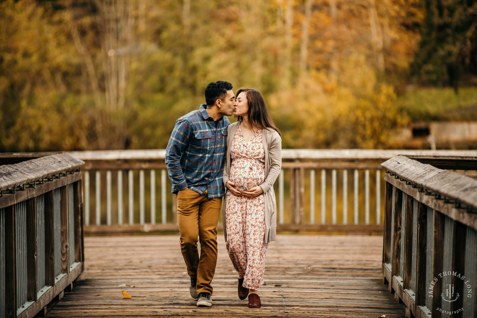 Bellevue maternity photography session by Bellevue Maternity Photographer James Thomas Long Photography