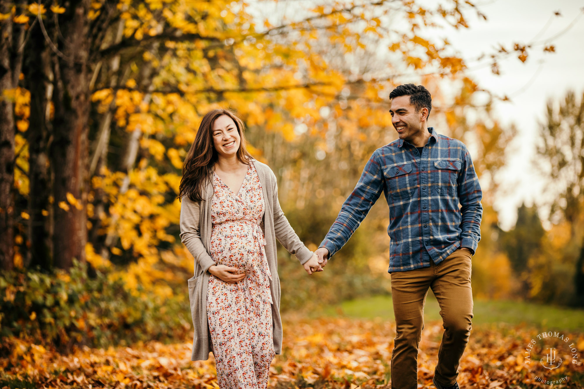 Bellevue maternity photography session by Bellevue Maternity Photographer James Thomas Long Photography