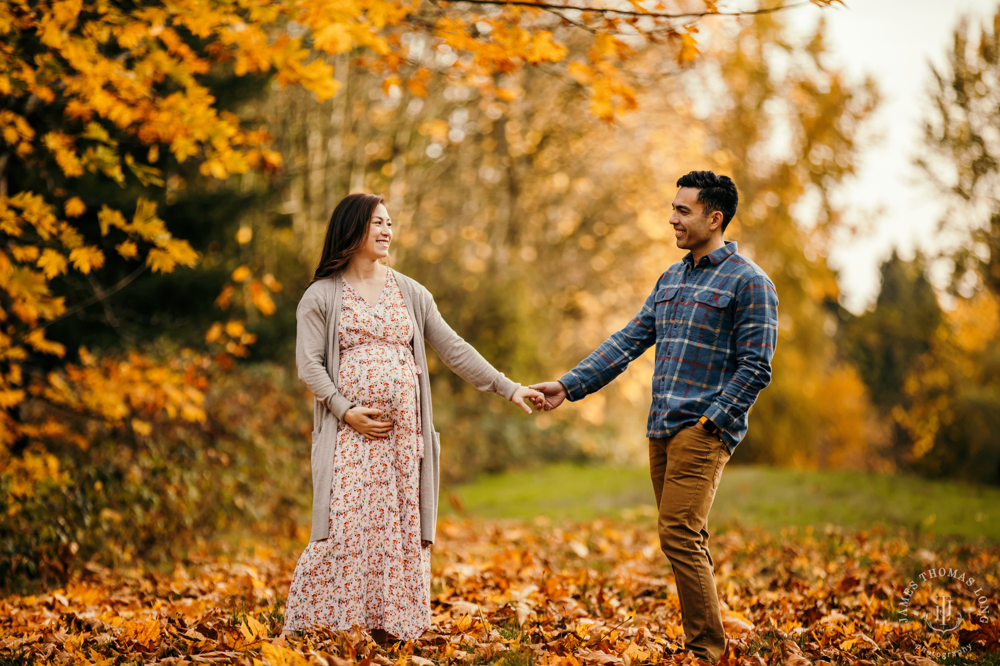 Bellevue maternity photography session by Bellevue Maternity Photographer James Thomas Long Photography