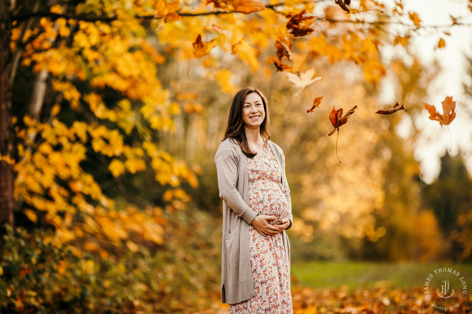 Bellevue maternity photography session by Bellevue Maternity Photographer James Thomas Long Photography